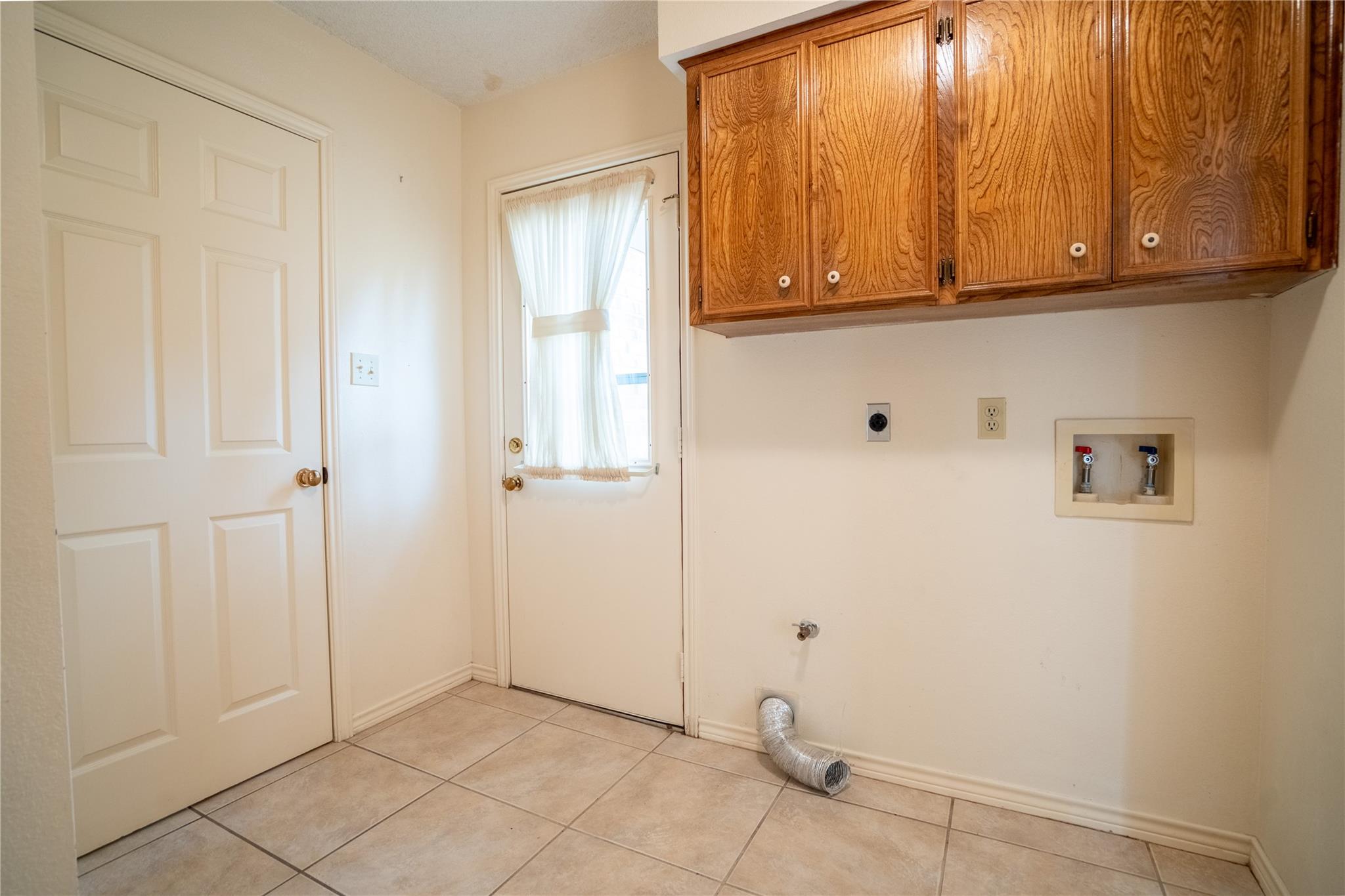 3005 Davis St, Taylor, TX 76574