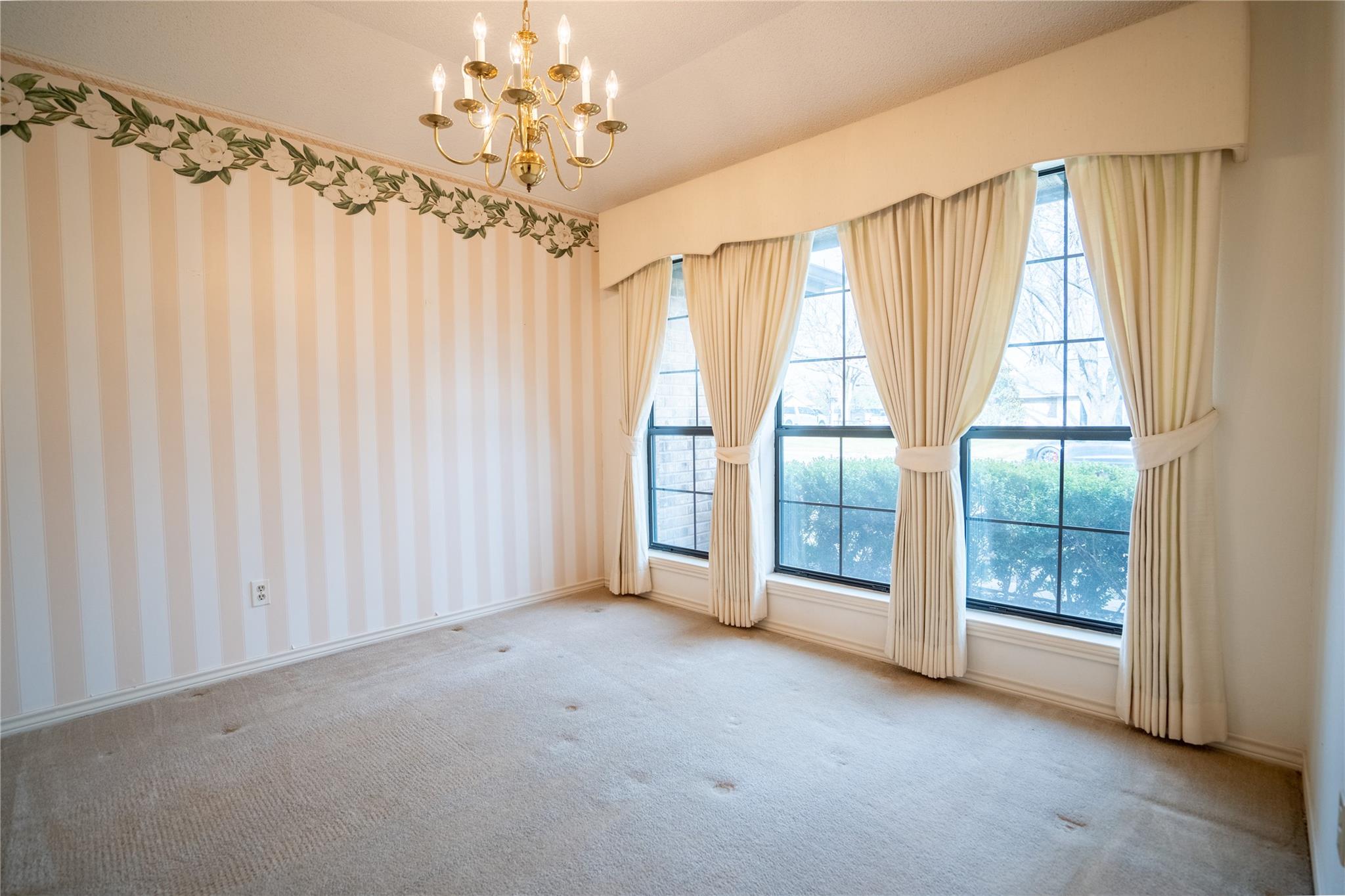 3005 Davis St, Taylor, TX 76574