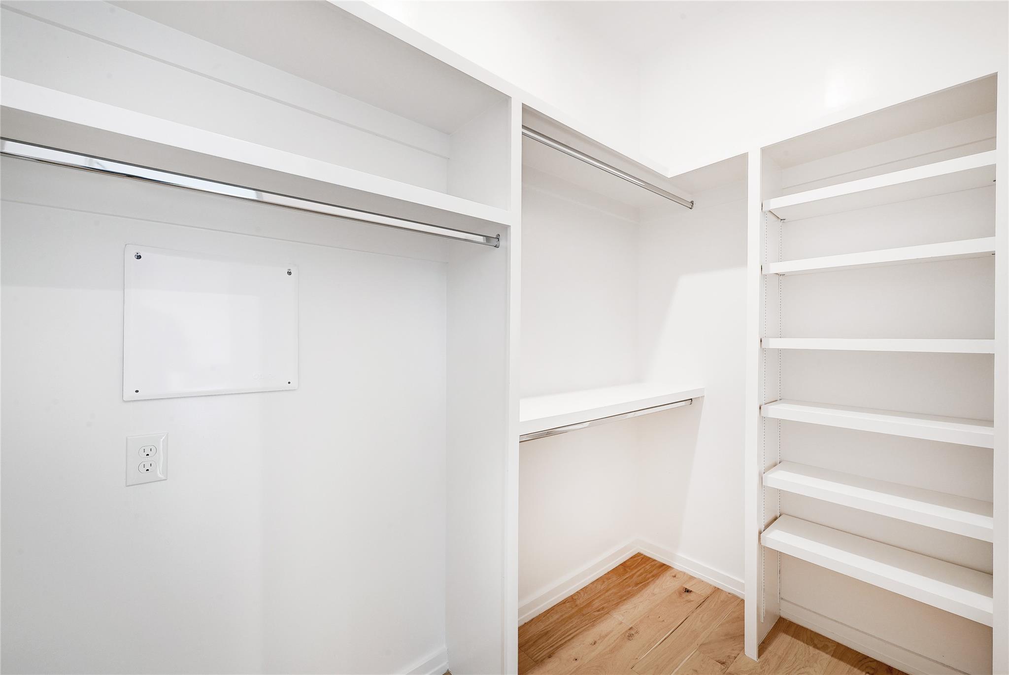 410 W Alpine Rd # 7, Austin, TX 78704