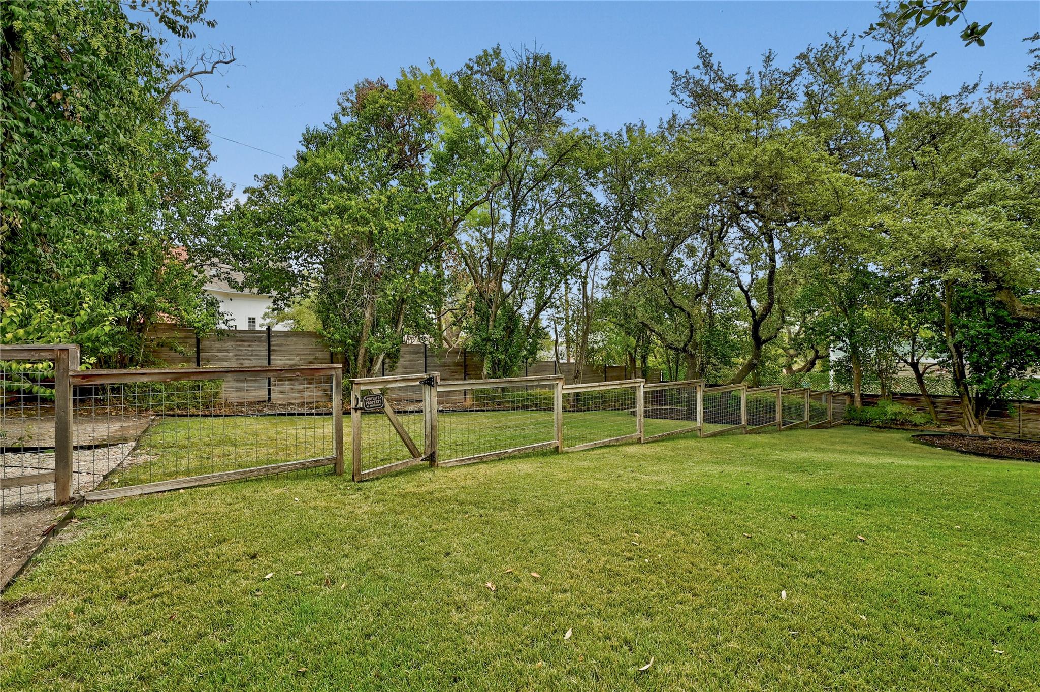 410 W Alpine Rd # 7, Austin, TX 78704