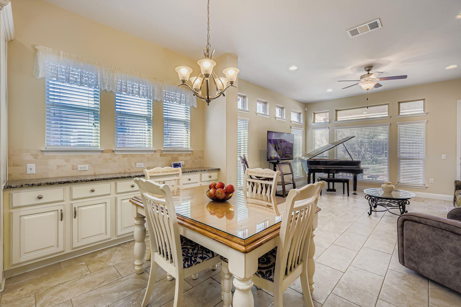 9508 Alex Ln, Austin, TX 78748