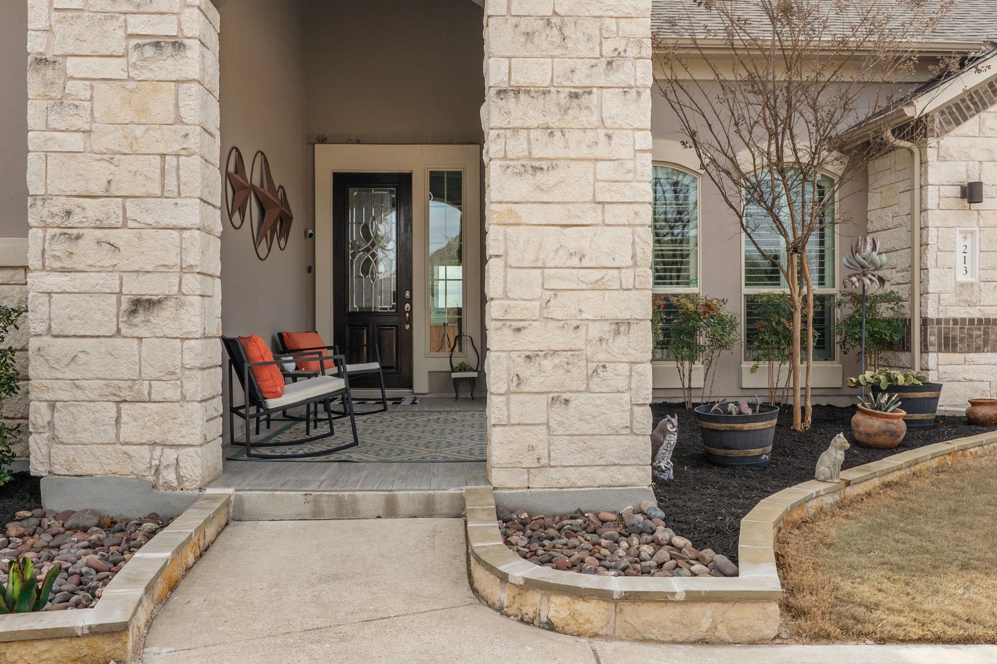 213 Garden Gate Ln, Liberty Hill, TX 78642