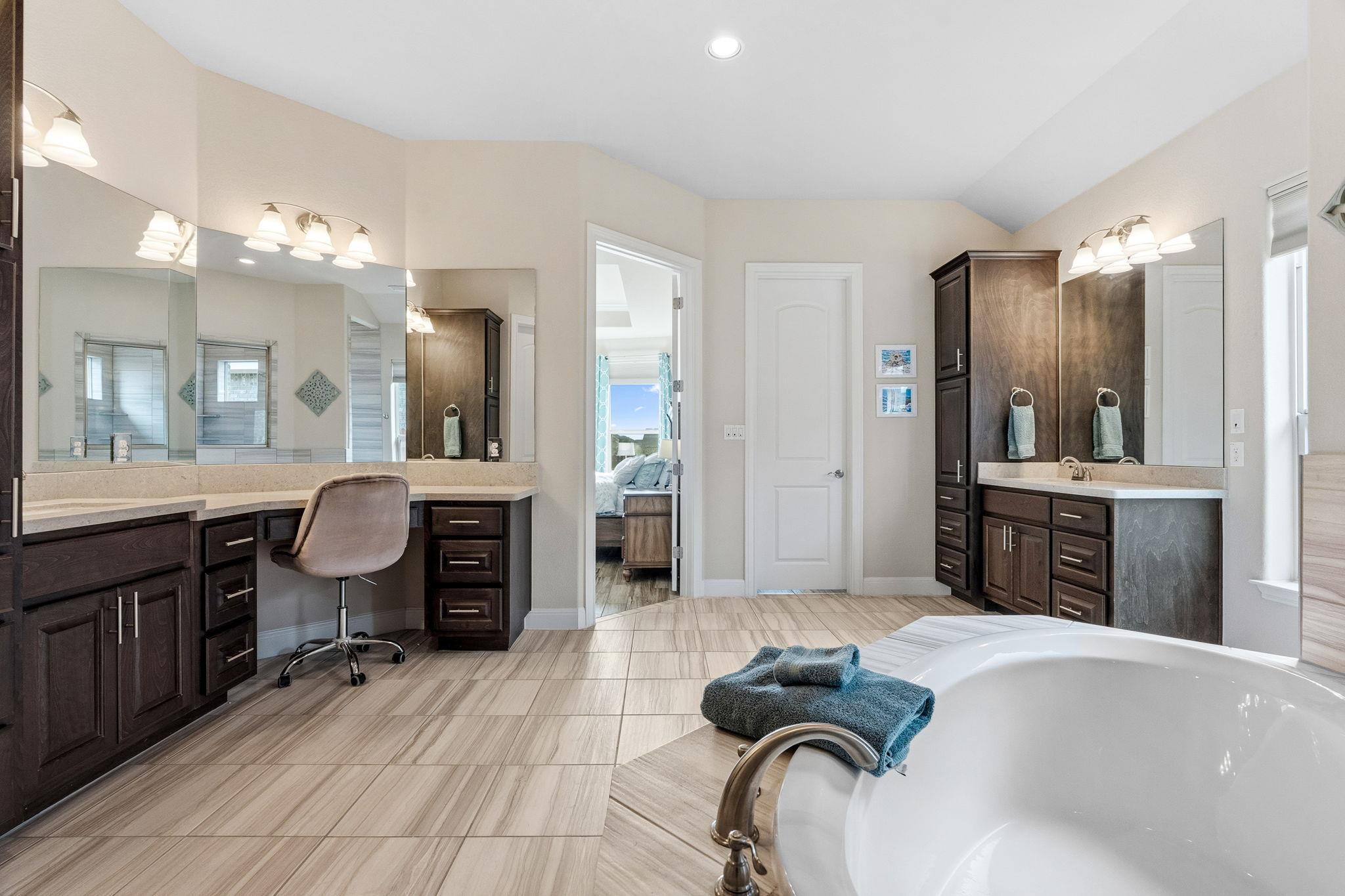 213 Garden Gate Ln, Liberty Hill, TX 78642