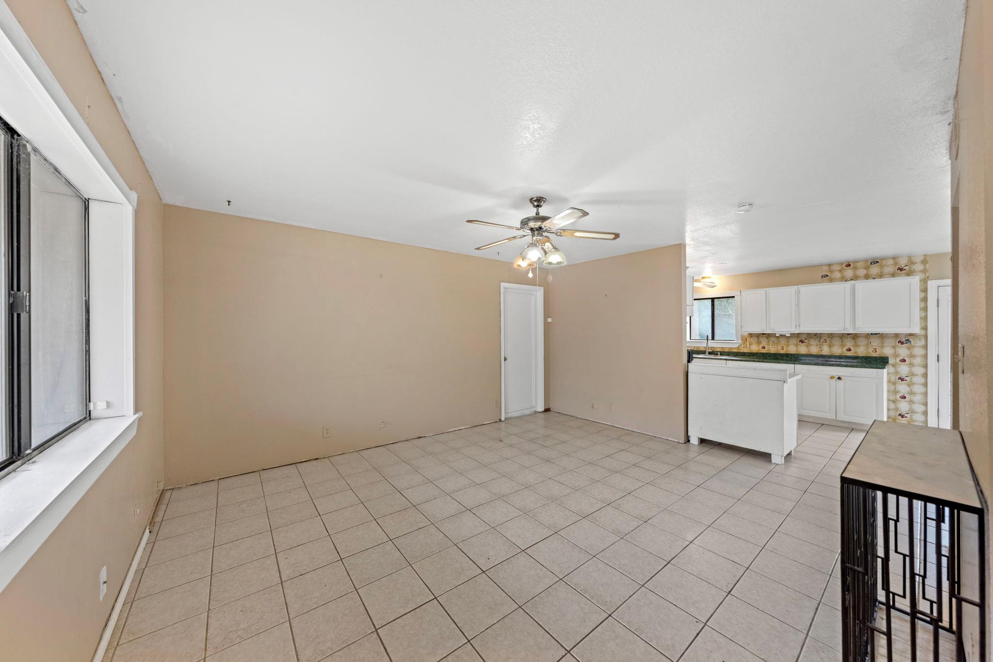 311 Leslie Dr, Kerrville, TX 78028