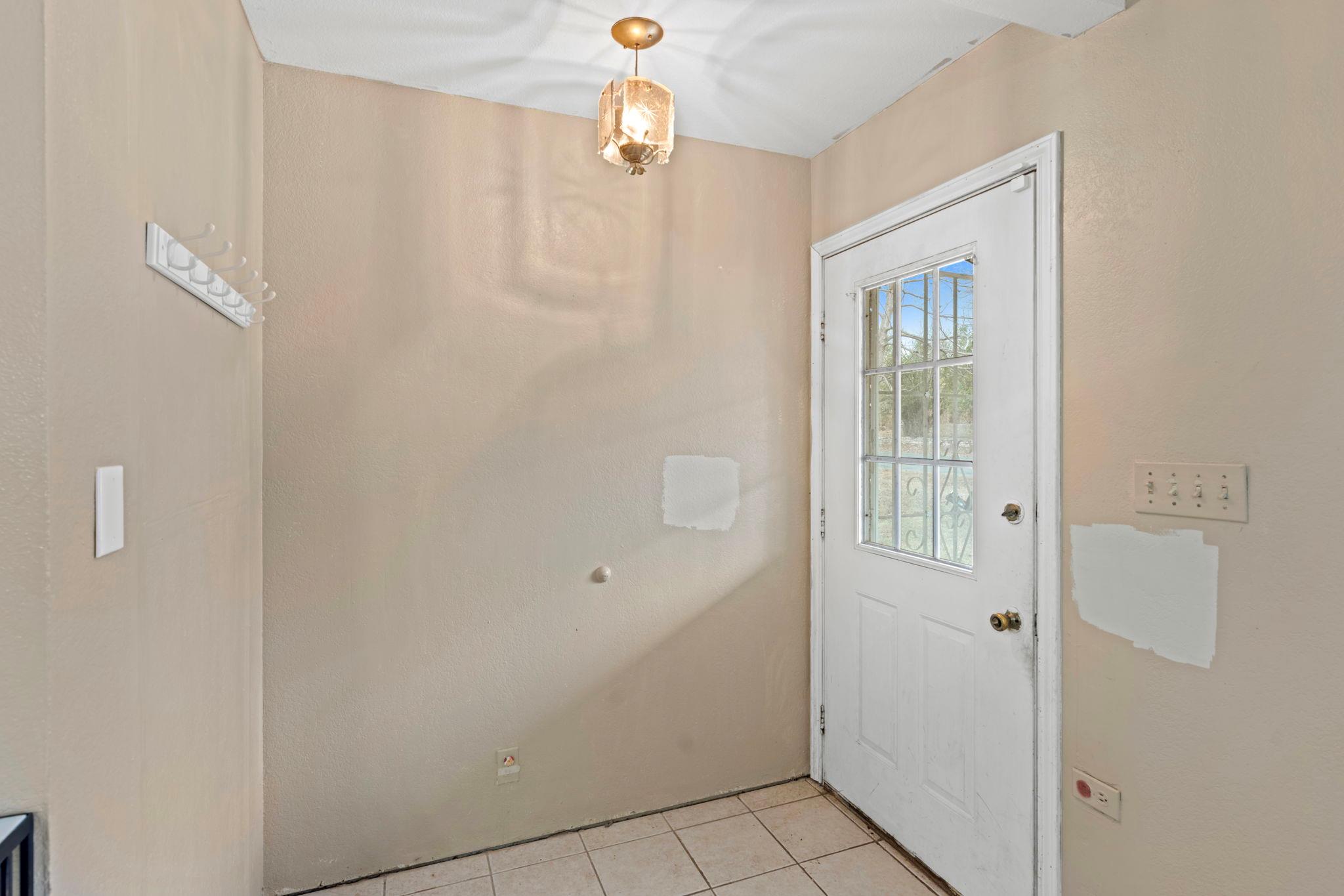 311 Leslie Dr, Kerrville, TX 78028