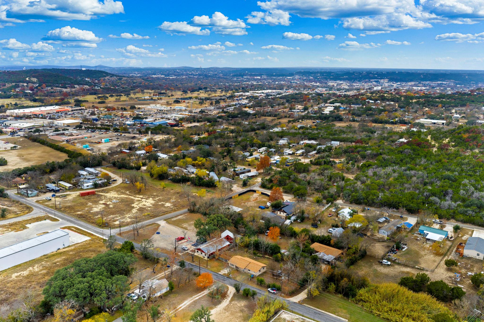 311 Leslie Dr, Kerrville, TX 78028
