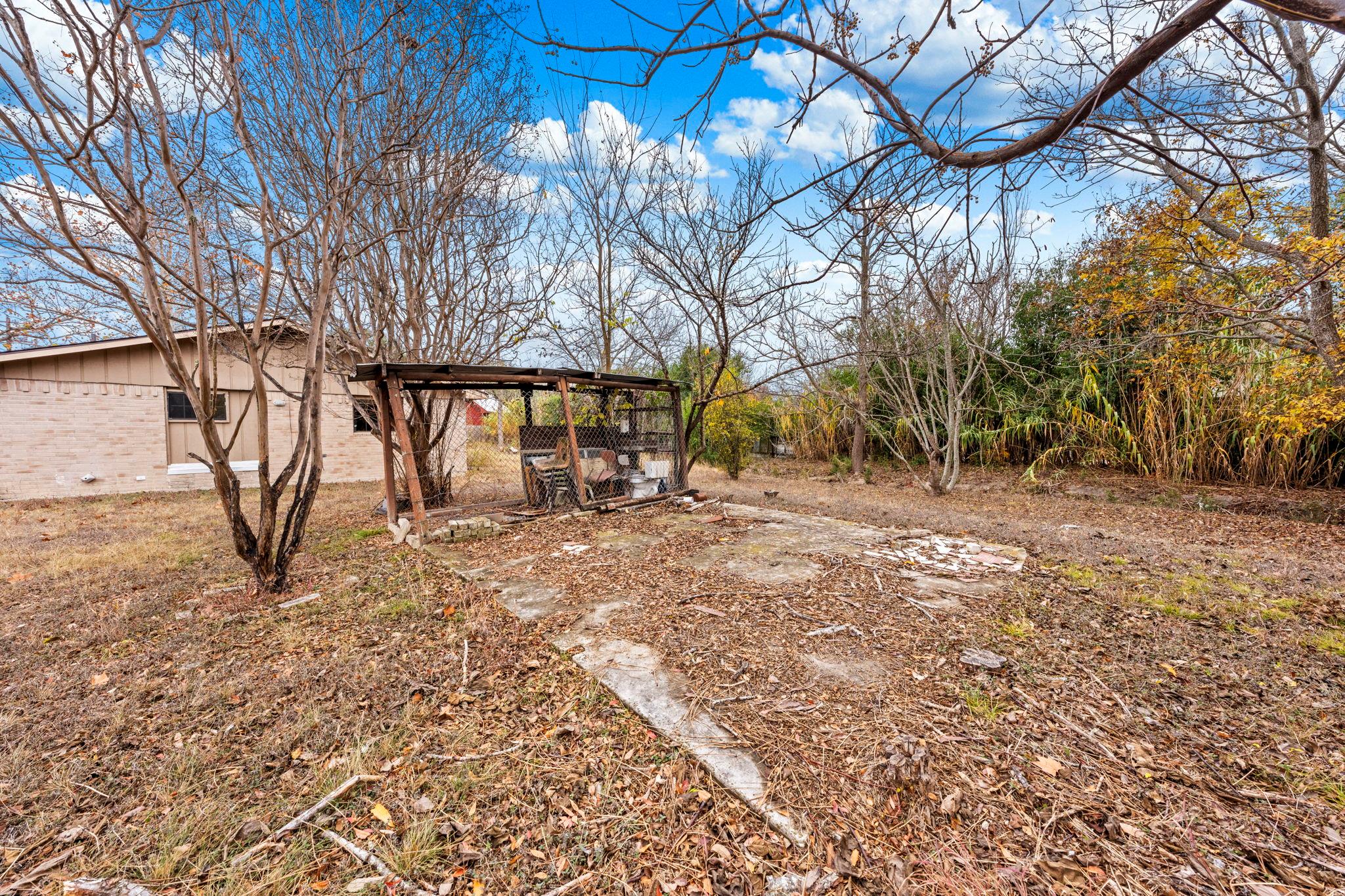 311 Leslie Dr, Kerrville, TX 78028
