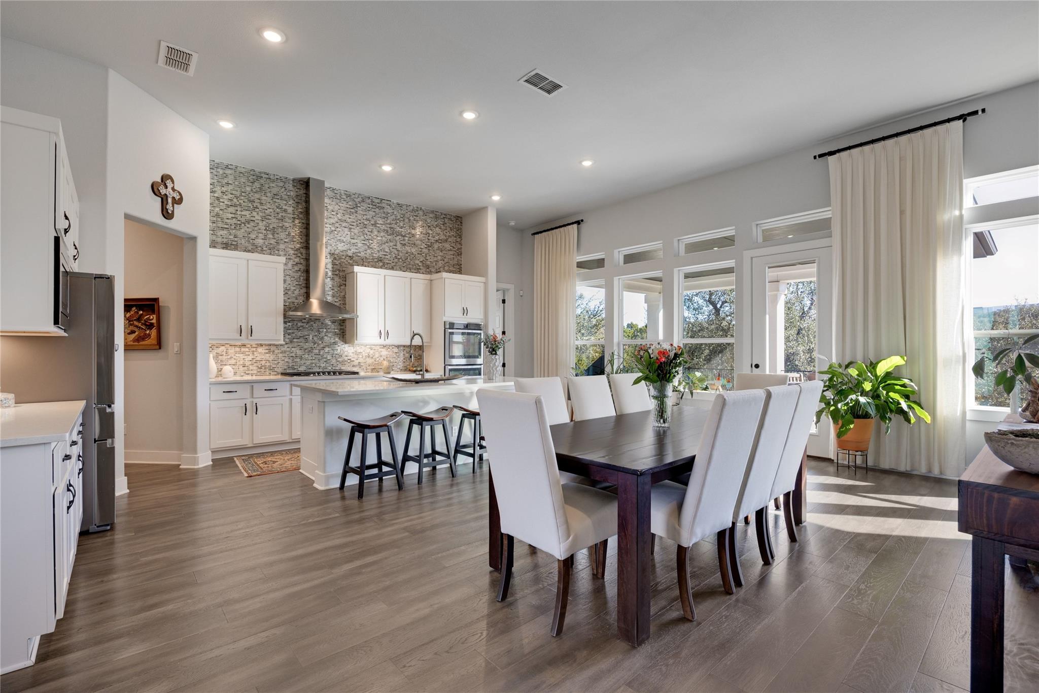 312 Ringtail Stream Dr, Austin, TX 78738