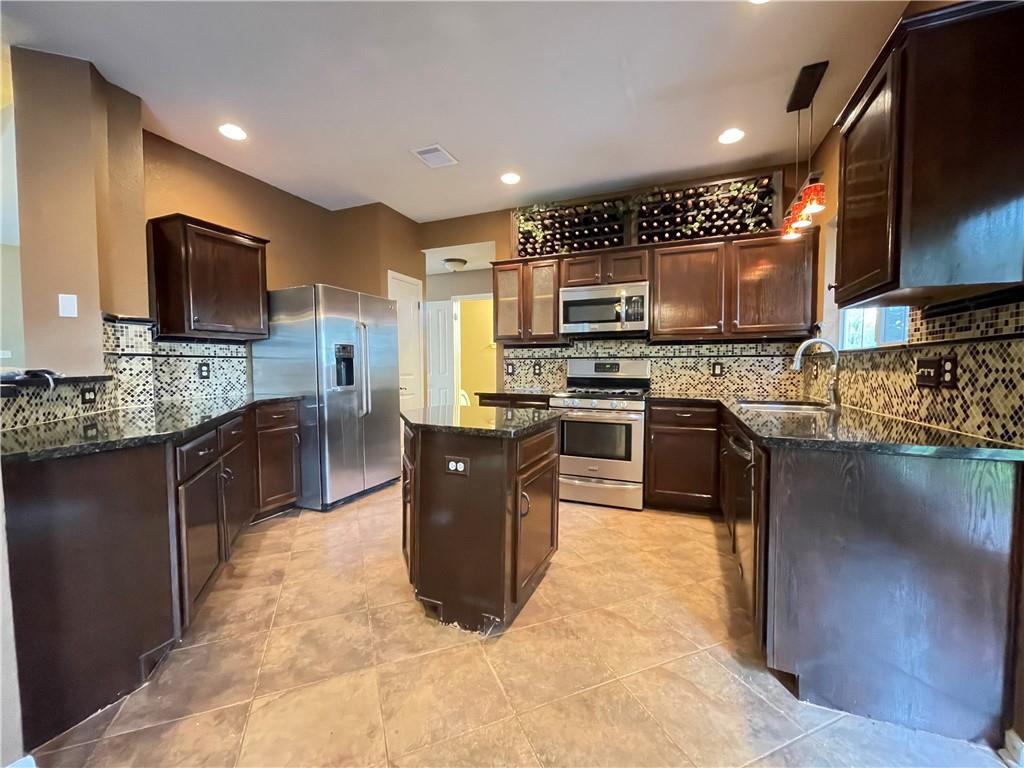 8217 Longdraw Dr, Round Rock, TX 78681