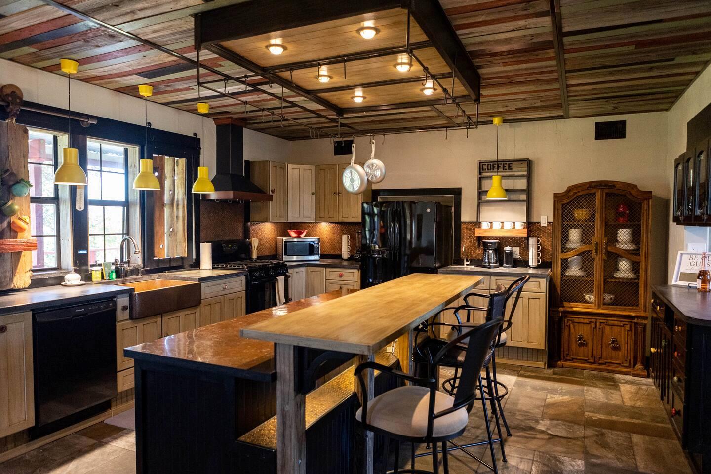 1901 Harmon Hills Rd, Dripping Springs, TX 78620