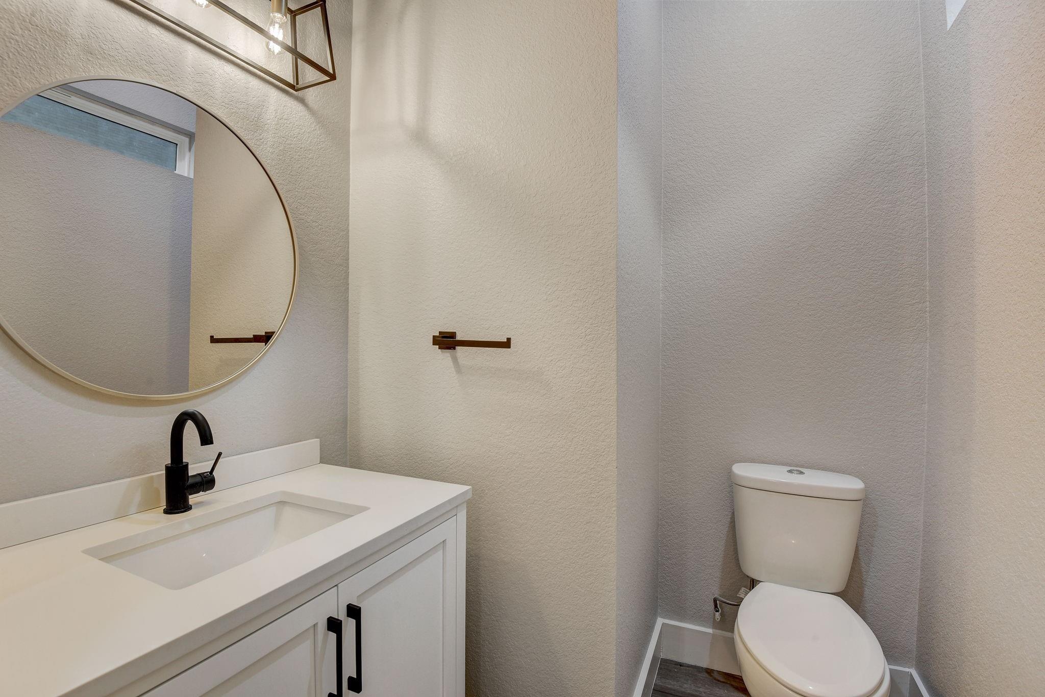 2507 Rogge Ln # 2, Austin, TX 78723