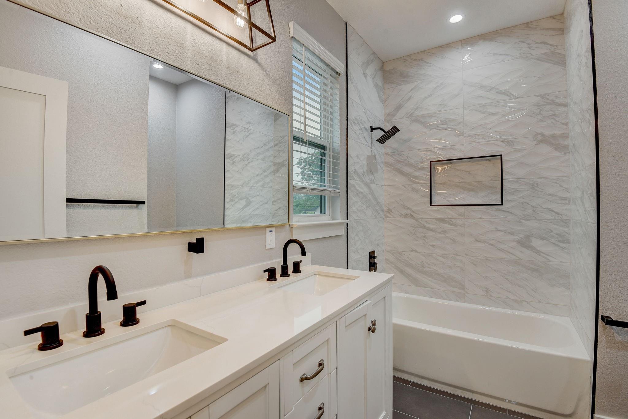 2507 Rogge Ln # 2, Austin, TX 78723