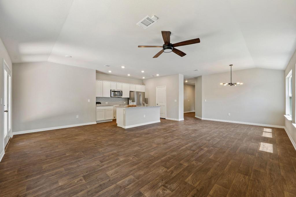 252 Bunting Ln, Bertram, TX 78605