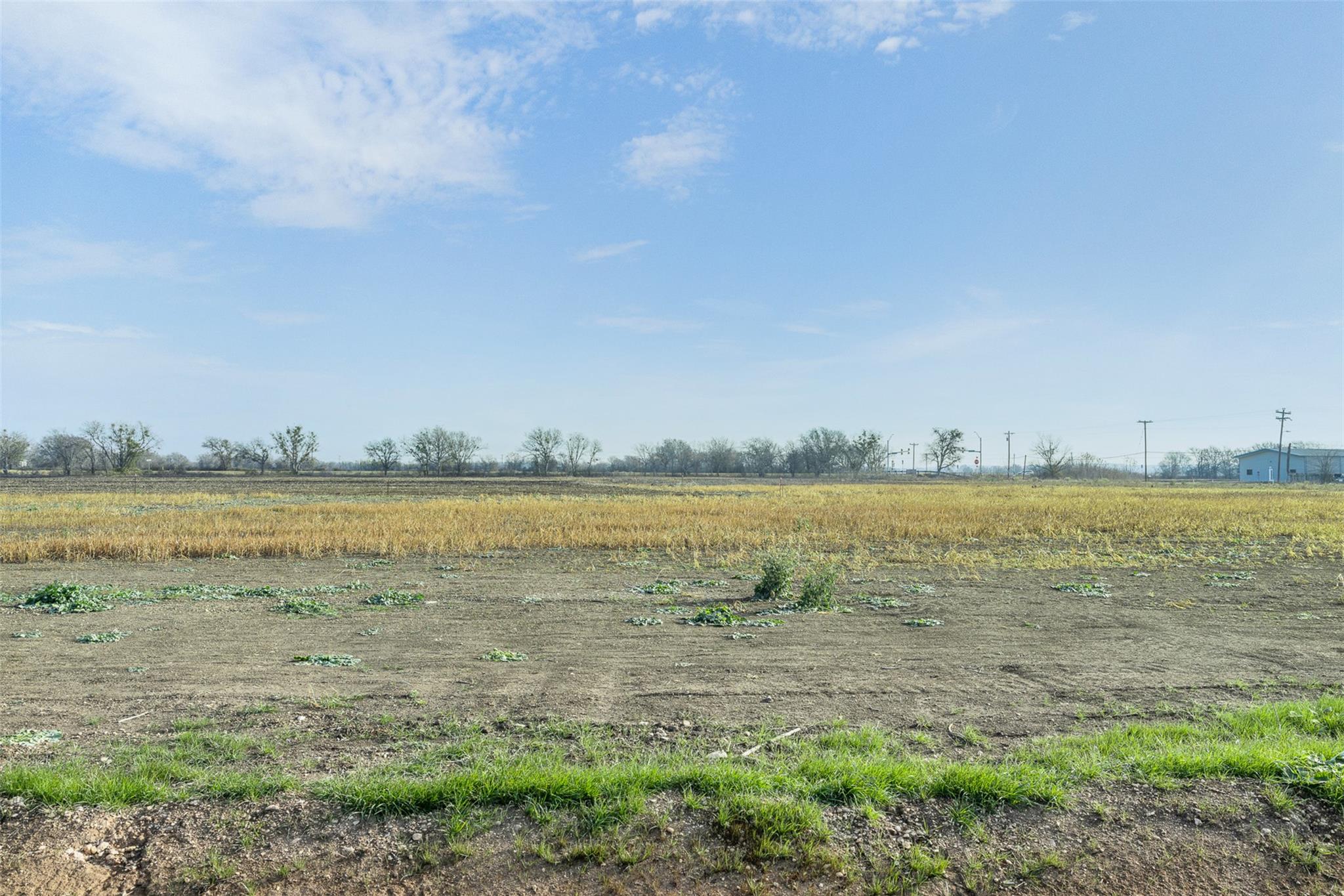 598 NW River Rd, Martindale, TX 78655