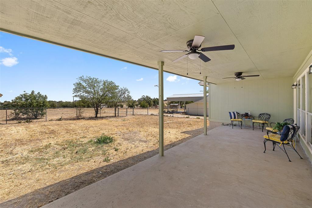 80 Family Cir, Hutto, TX 78634