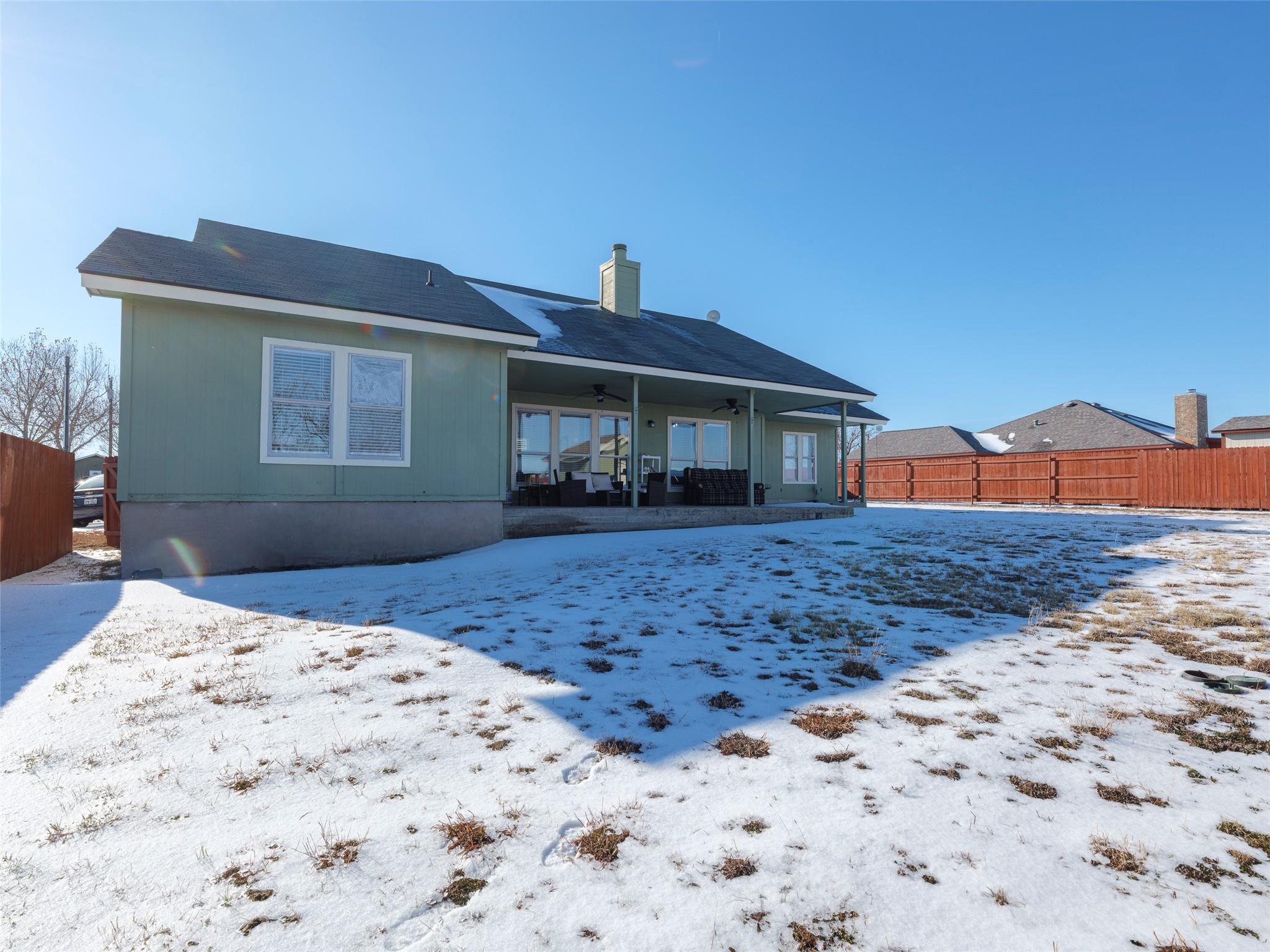 80 Family Cir, Hutto, TX 78634