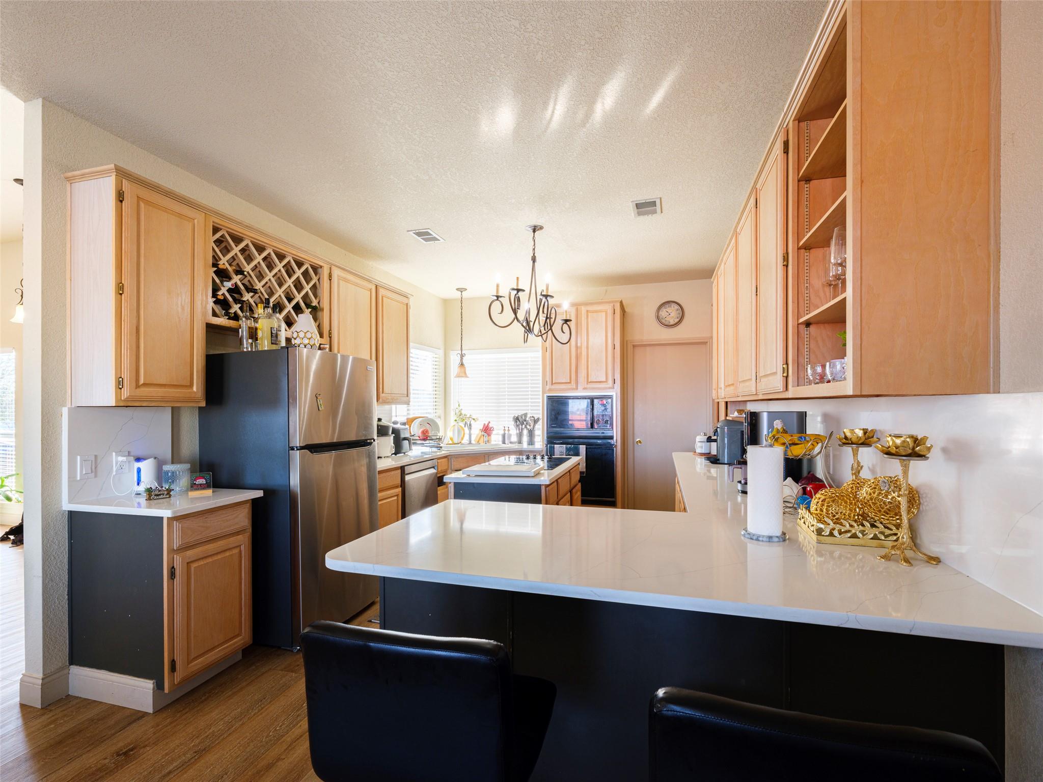 80 Family Cir, Hutto, TX 78634