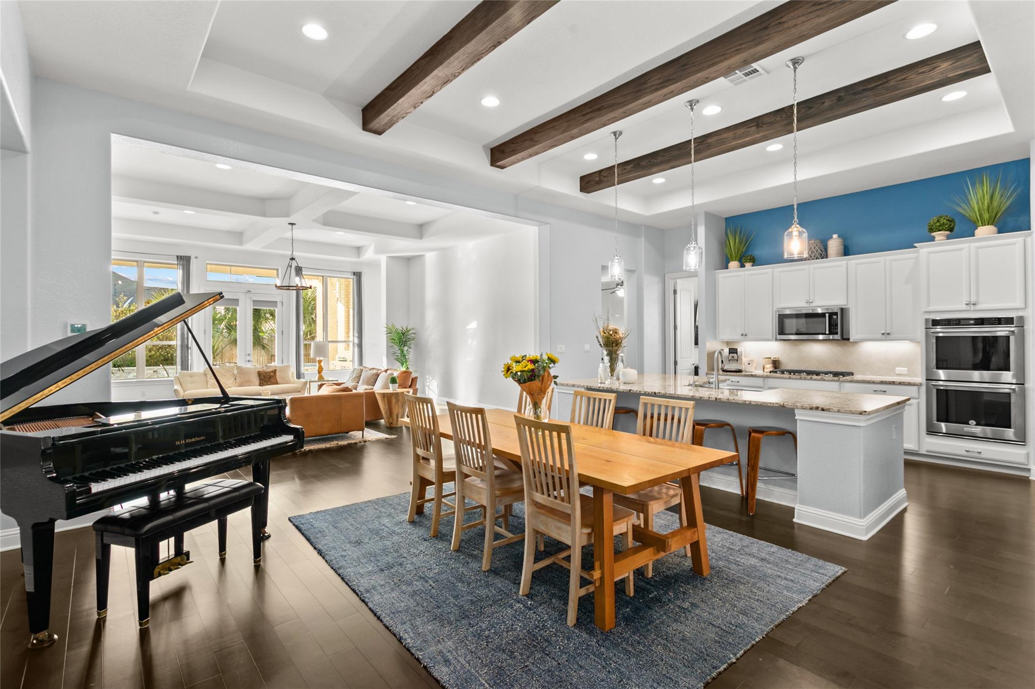 128 Short Bush Pass, Austin, TX 78737