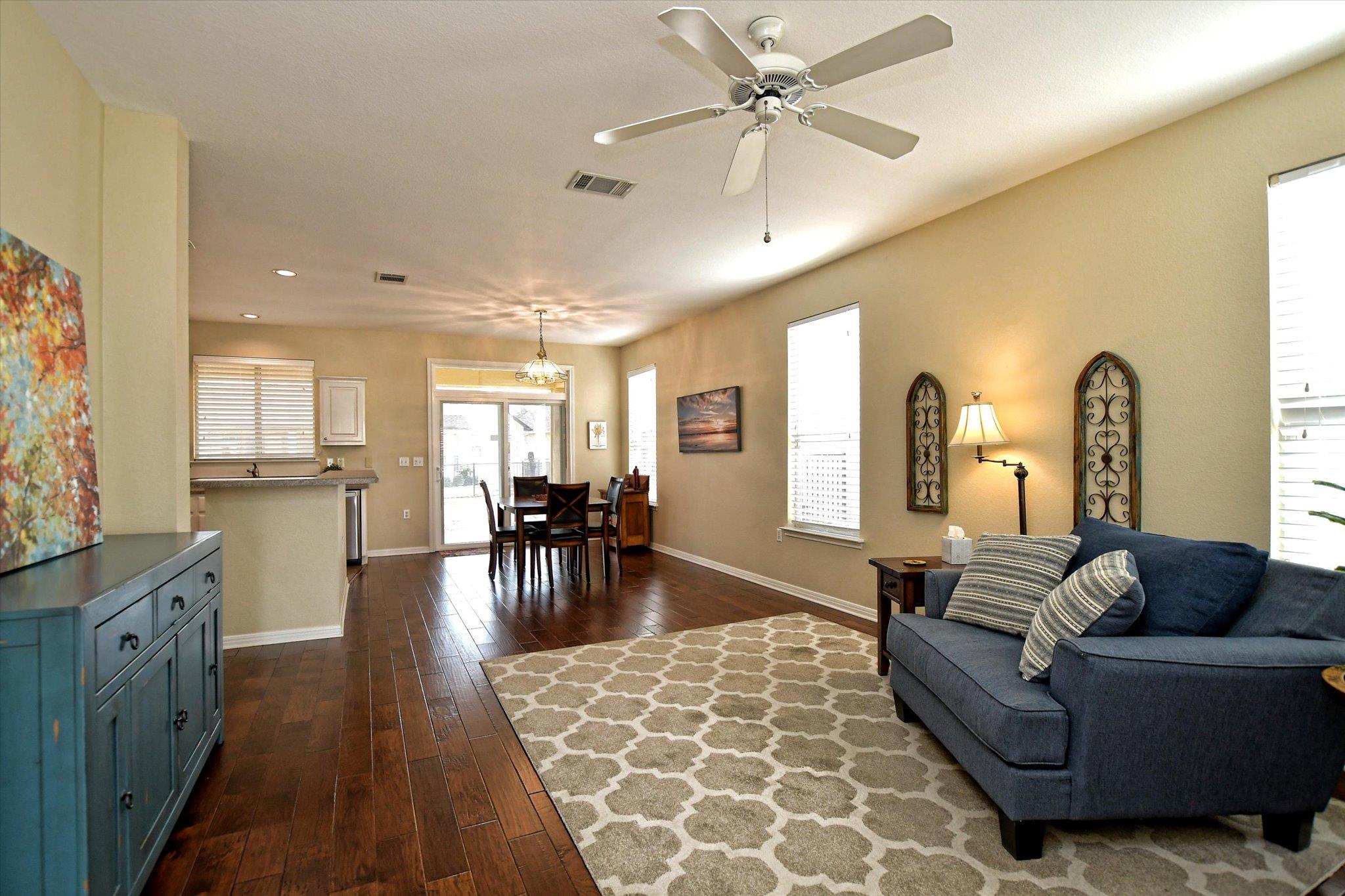 121 Buttercup Trl, Georgetown, TX 78633