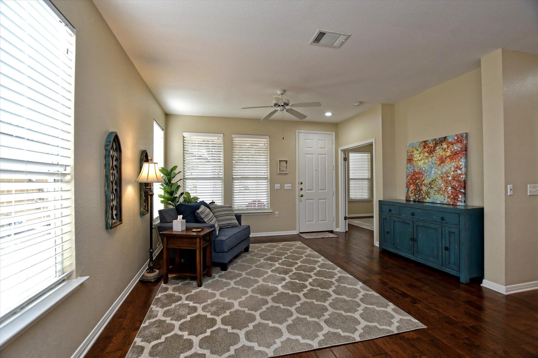 121 Buttercup Trl, Georgetown, TX 78633