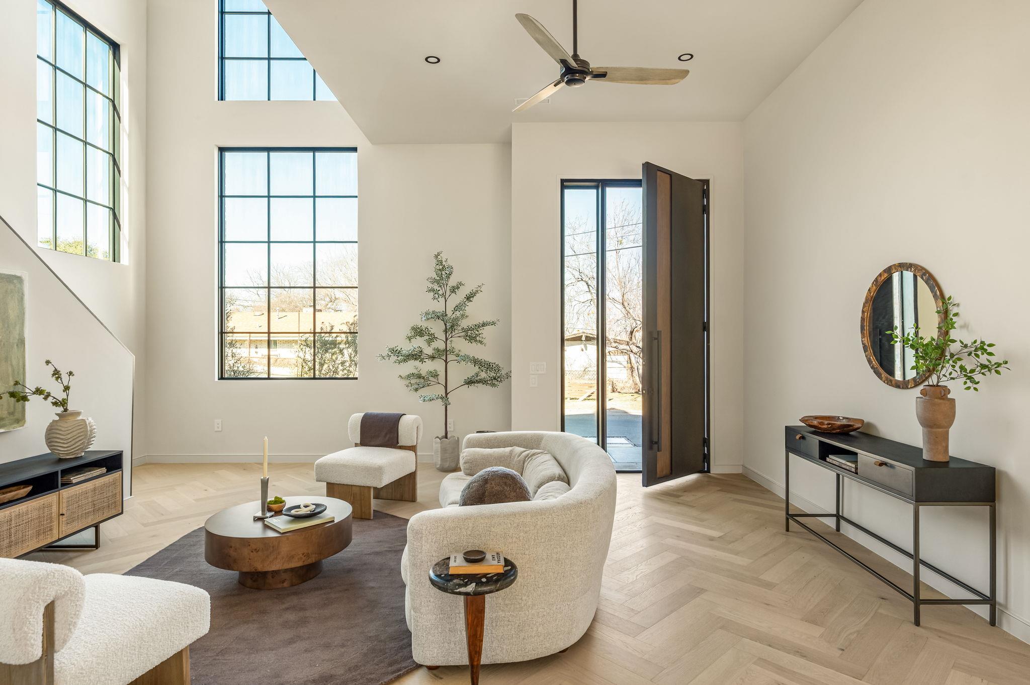 2015 Holland Ave, Austin, TX 78704