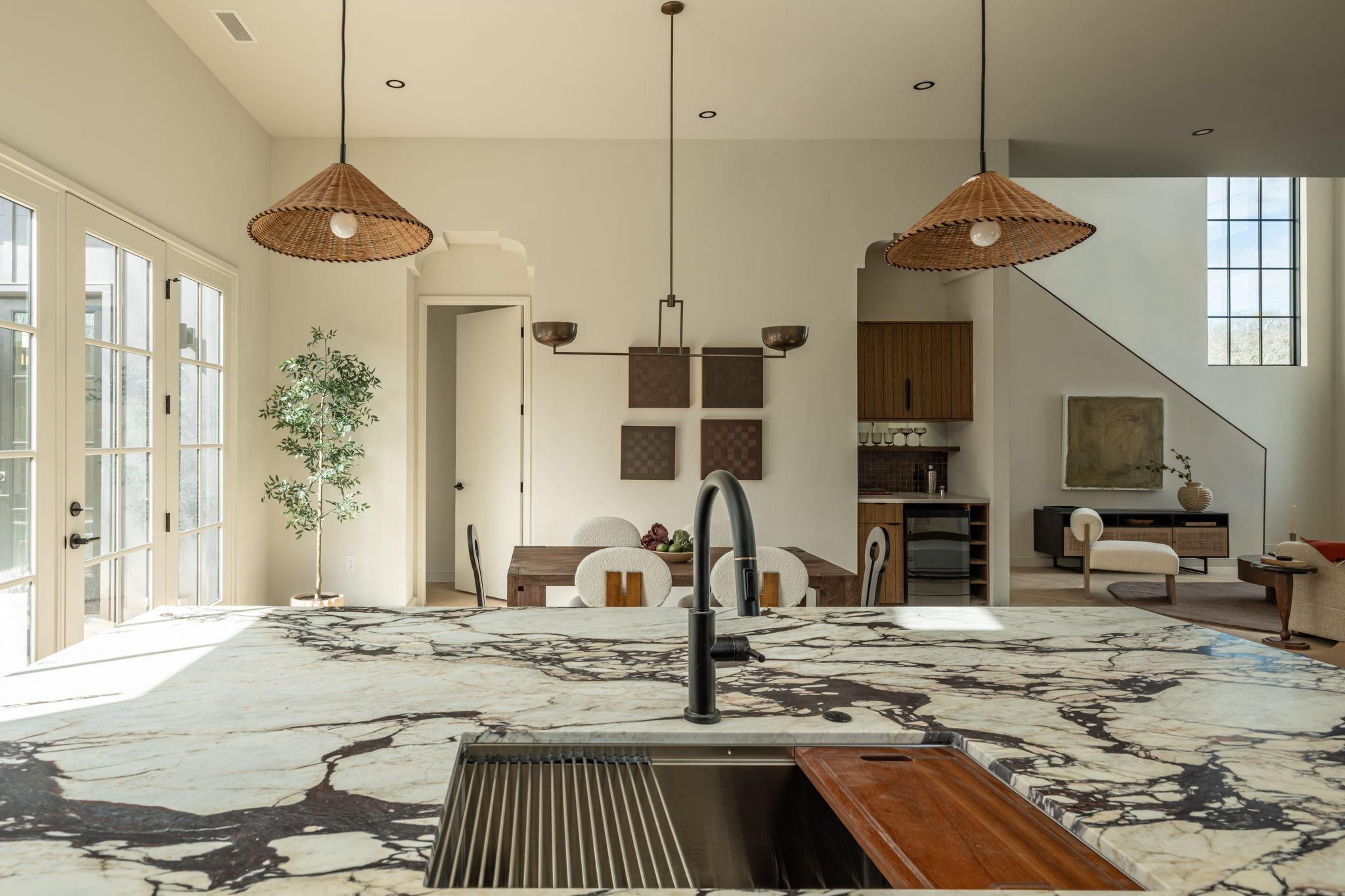 2015 Holland Ave, Austin, TX 78704