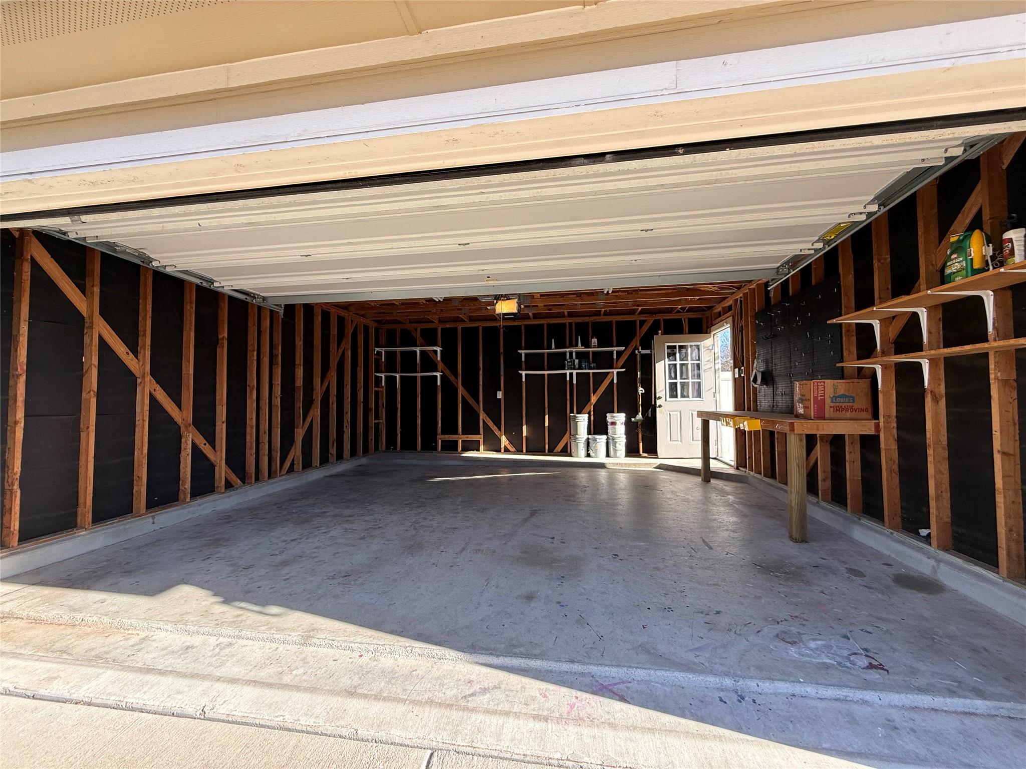 520 Rolling Oak Dr, Round Rock, TX 78664