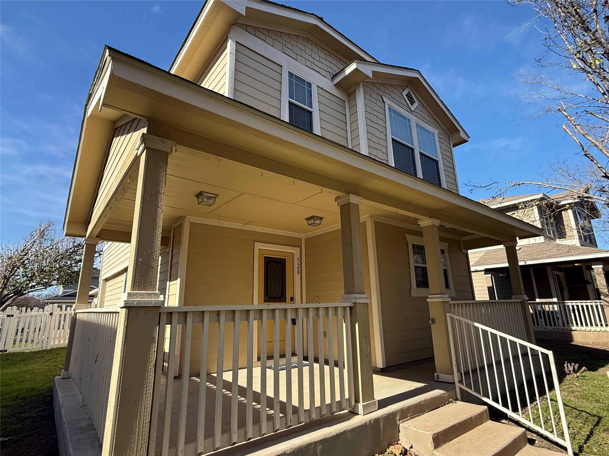 520 Rolling Oak Dr, Round Rock, TX 78664