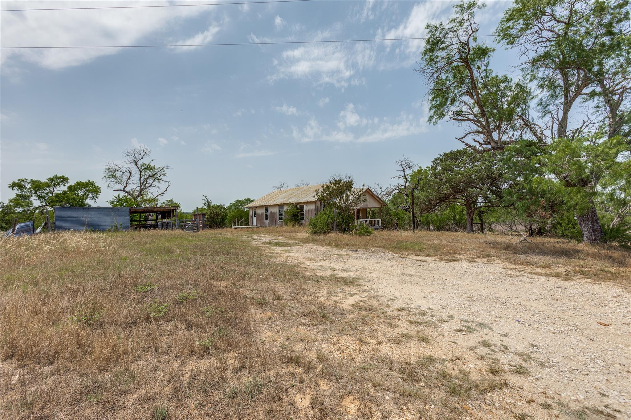 9557 Fm 86, Lockhart, TX 78644