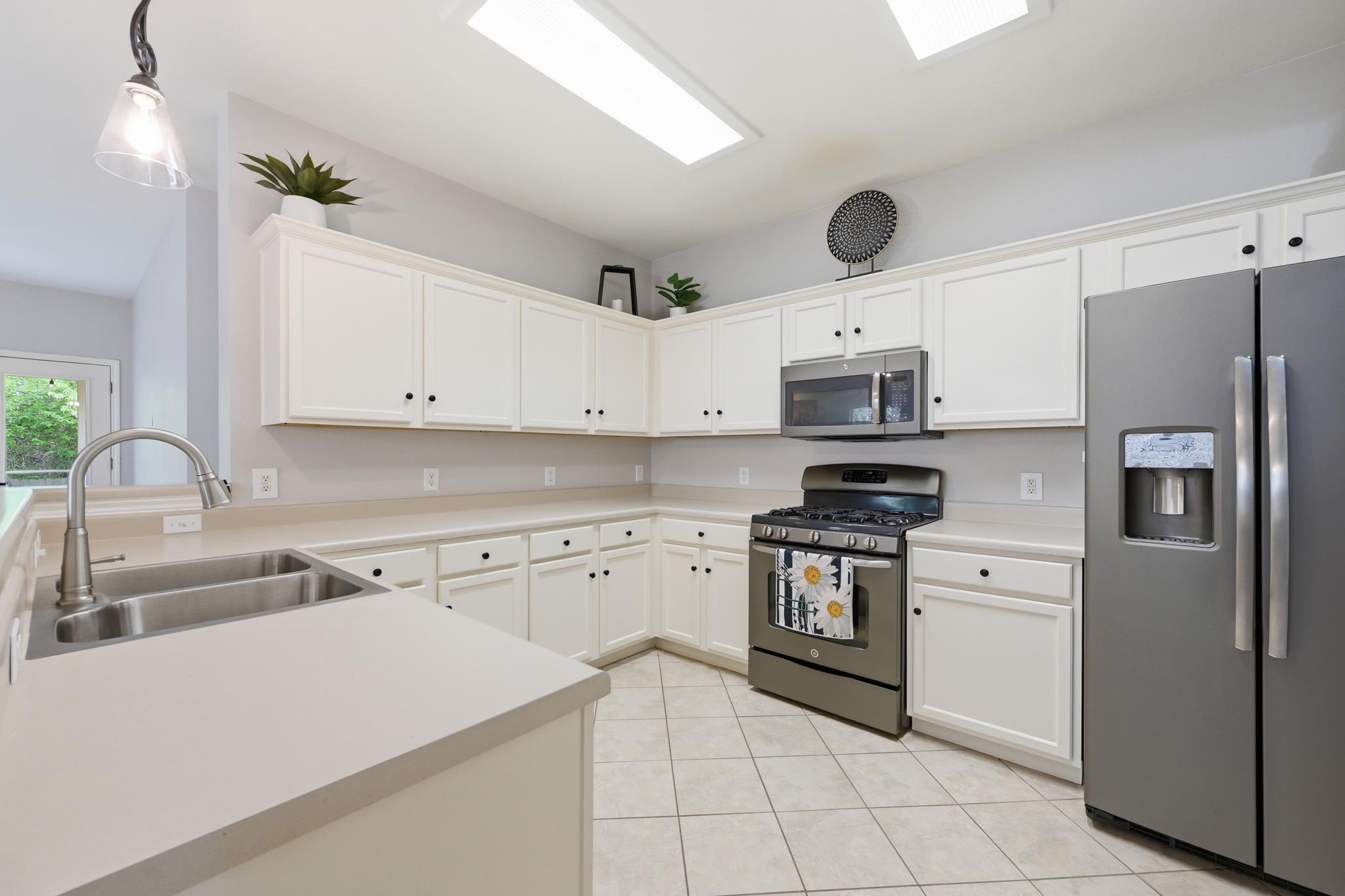 4542 Corran Ferry Loop, Austin, TX 78749