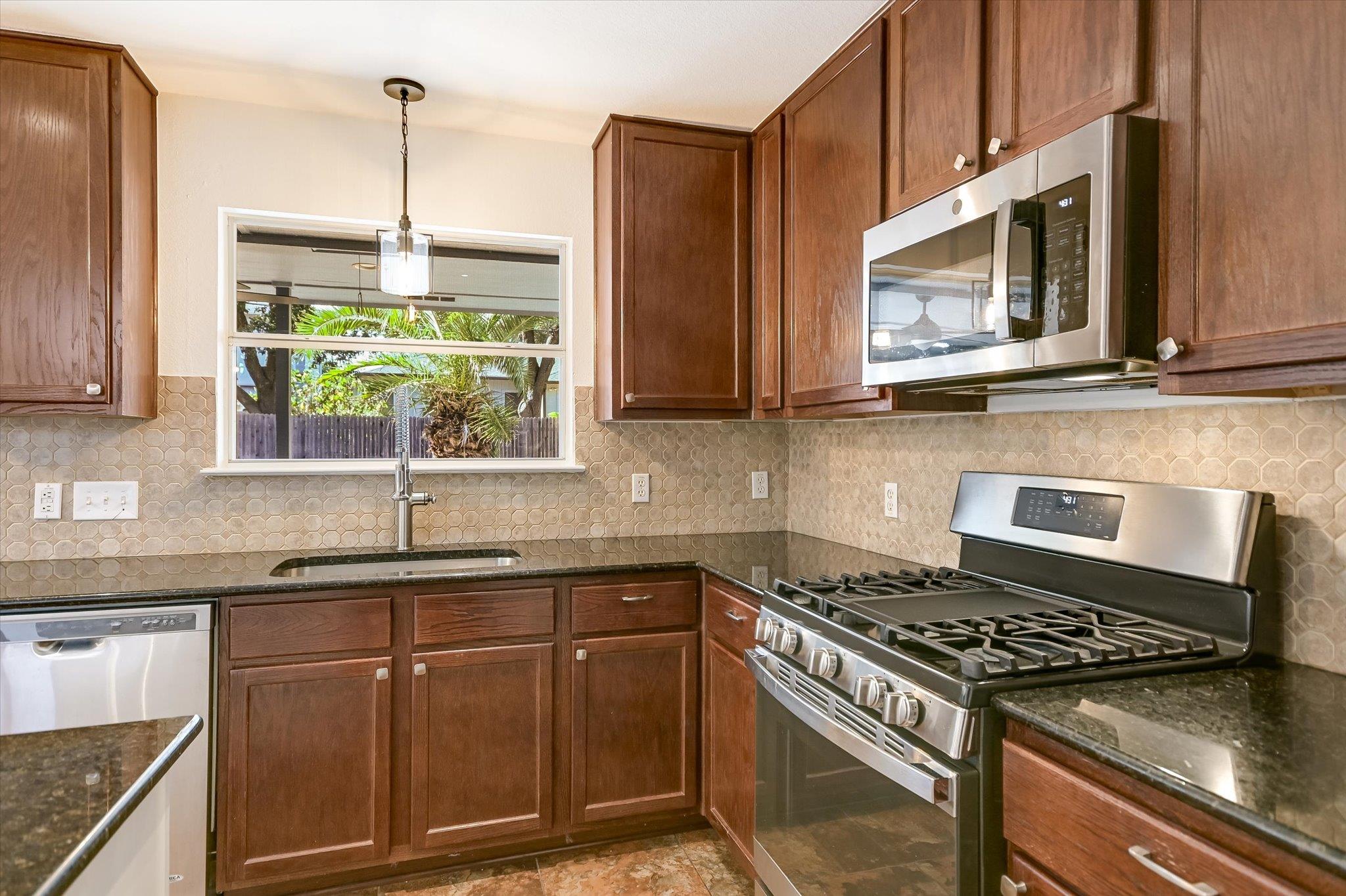 15620 Opal Fire Dr, Austin, TX 78728