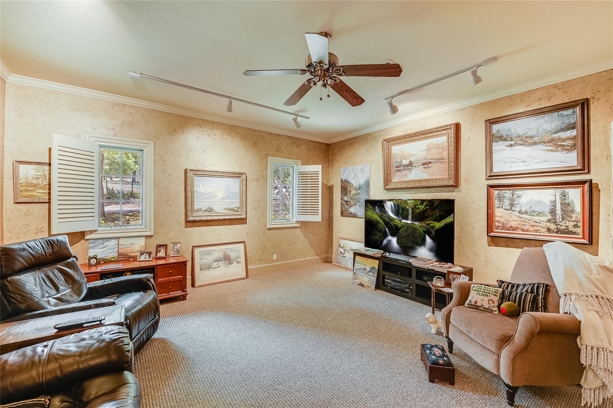 8611 Young Ln, Austin, TX 78737