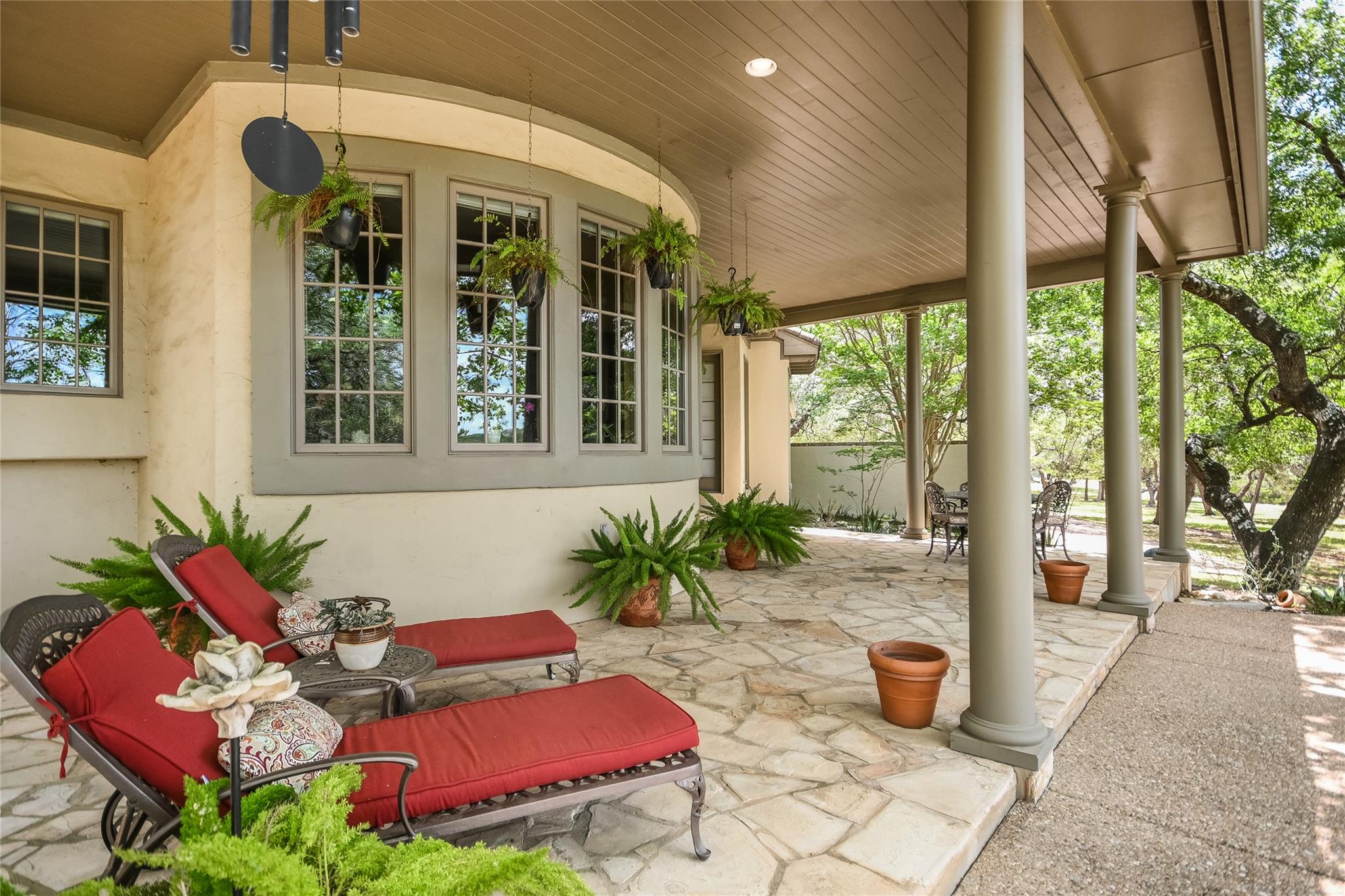 8611 Young Ln, Austin, TX 78737