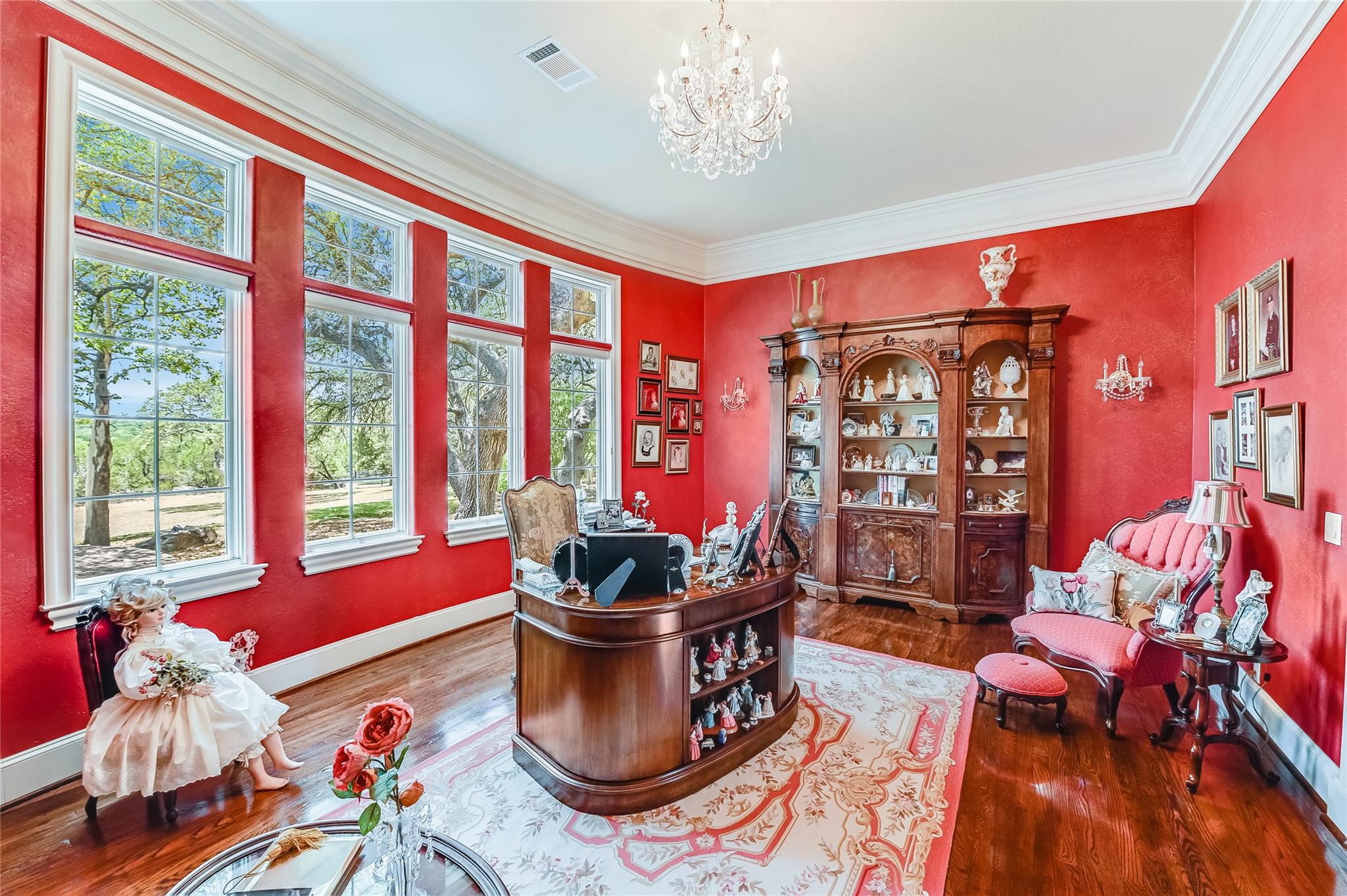 8611 Young Ln, Austin, TX 78737