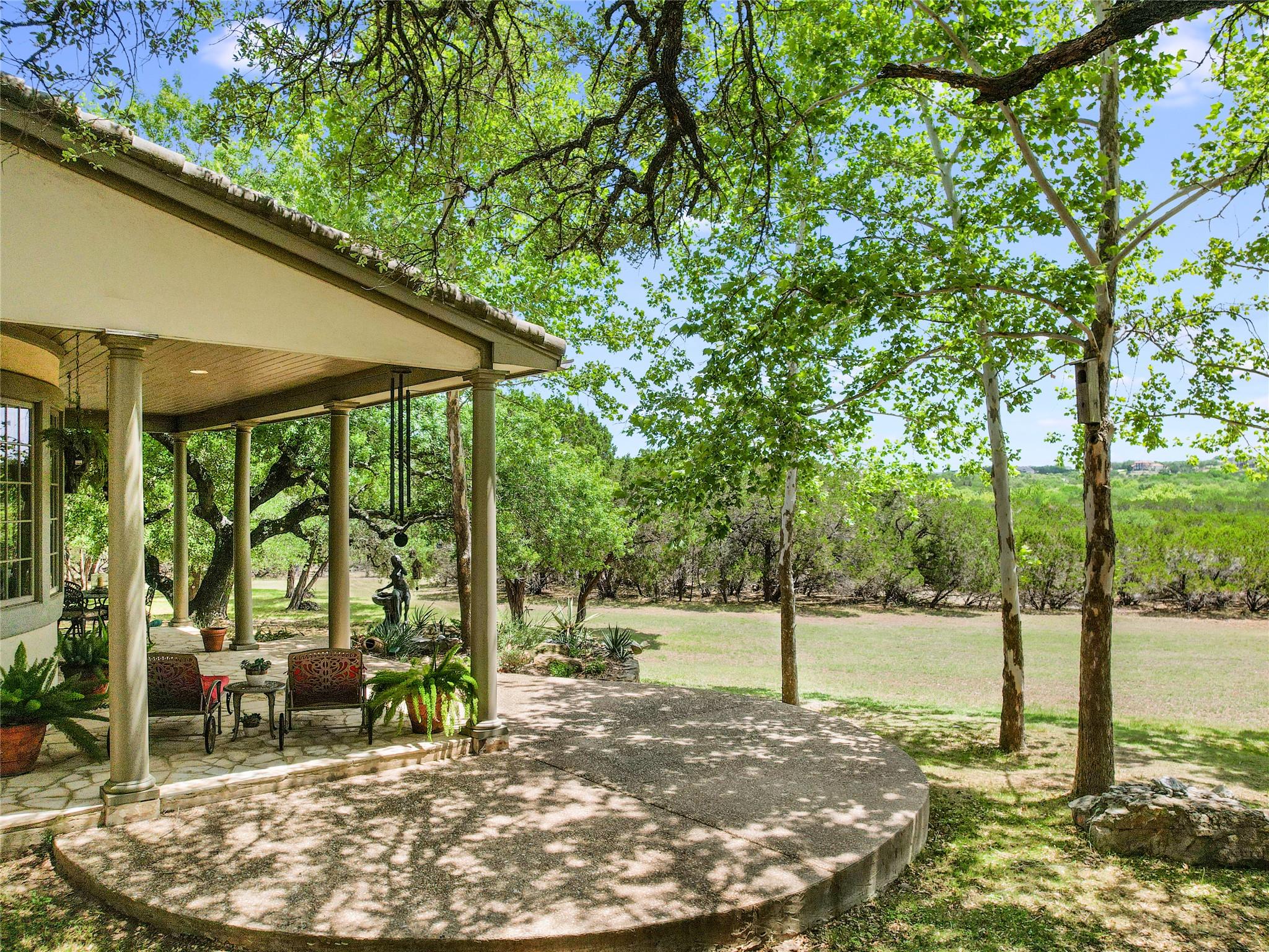 8611 Young Ln, Austin, TX 78737