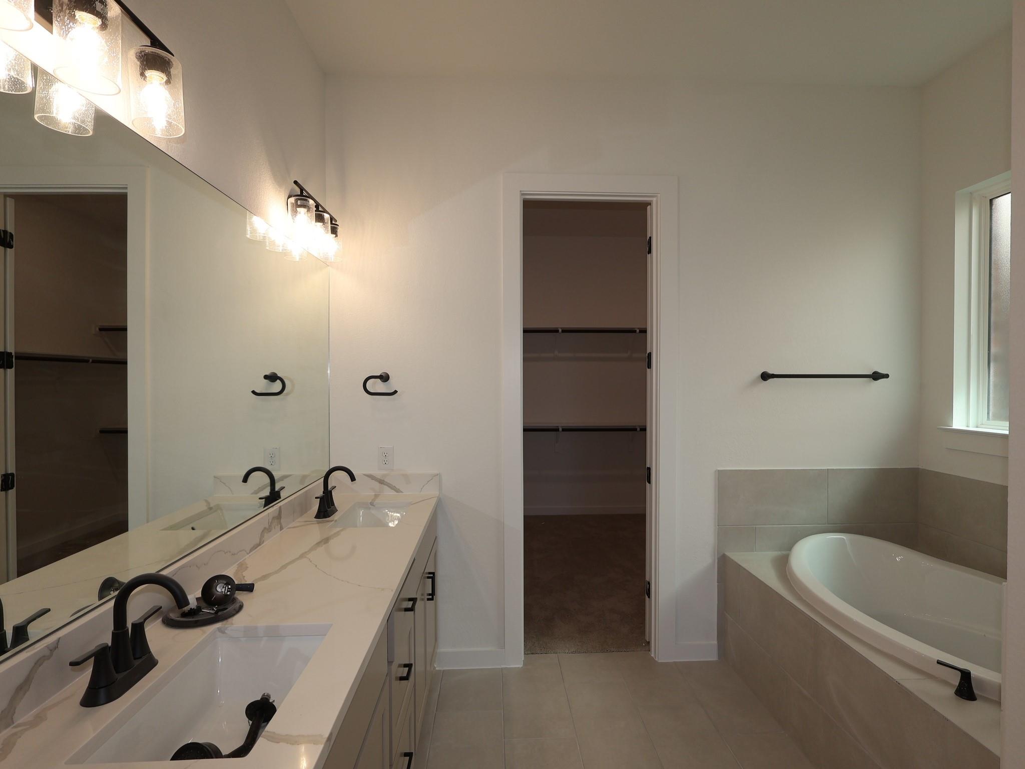 904 Purmela St, Leander, TX 78641