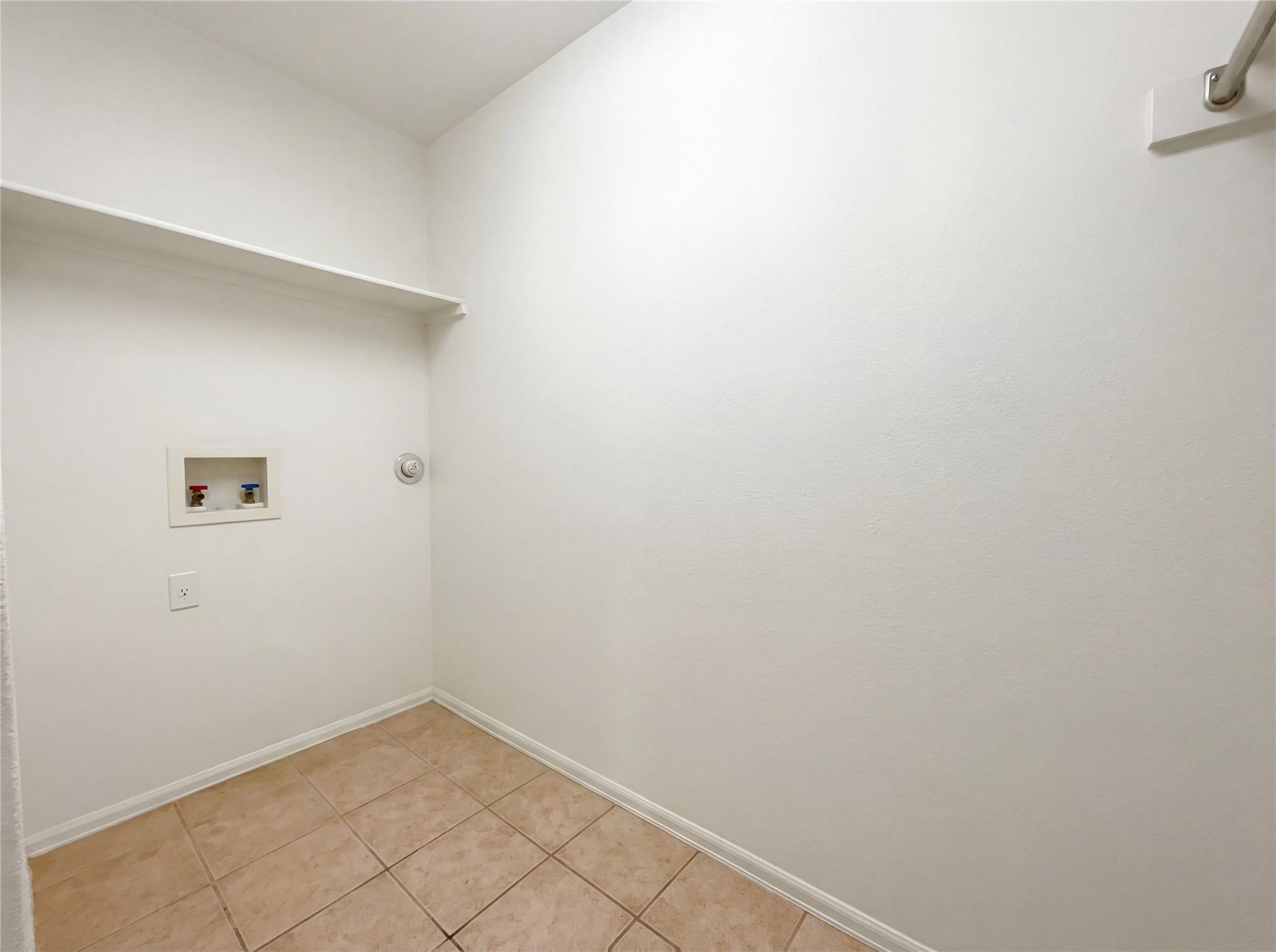 965 Sweet Gum Dr, Kyle, TX 78640