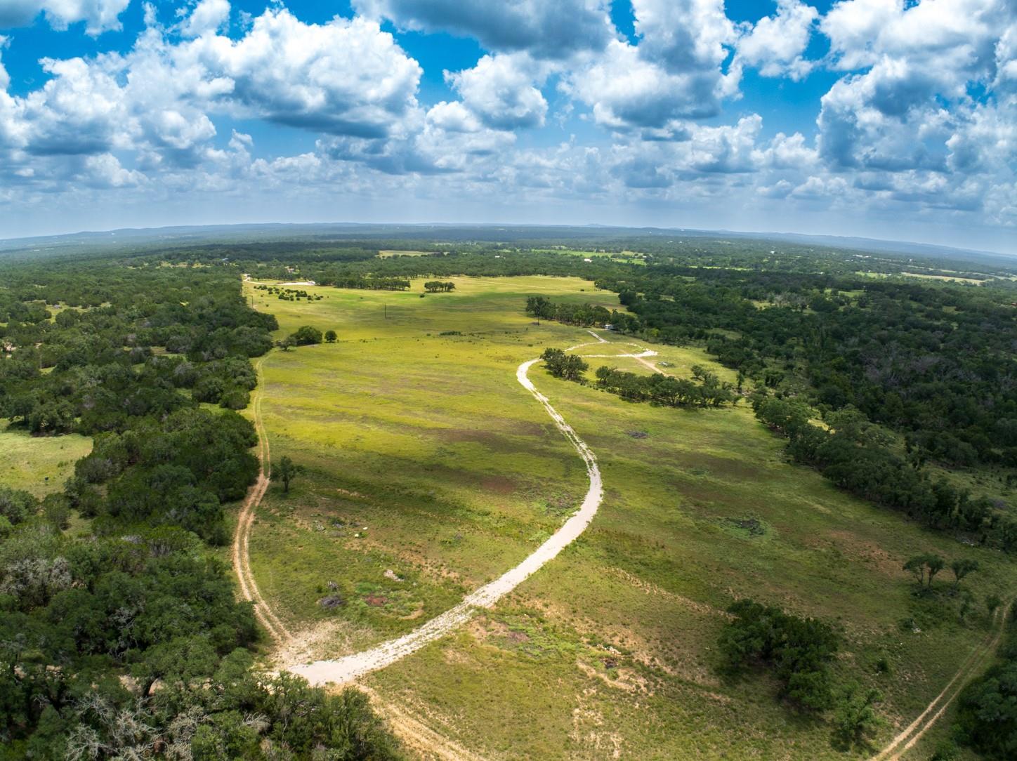 3979 Chimney Valley Rd, Blanco, TX 78606