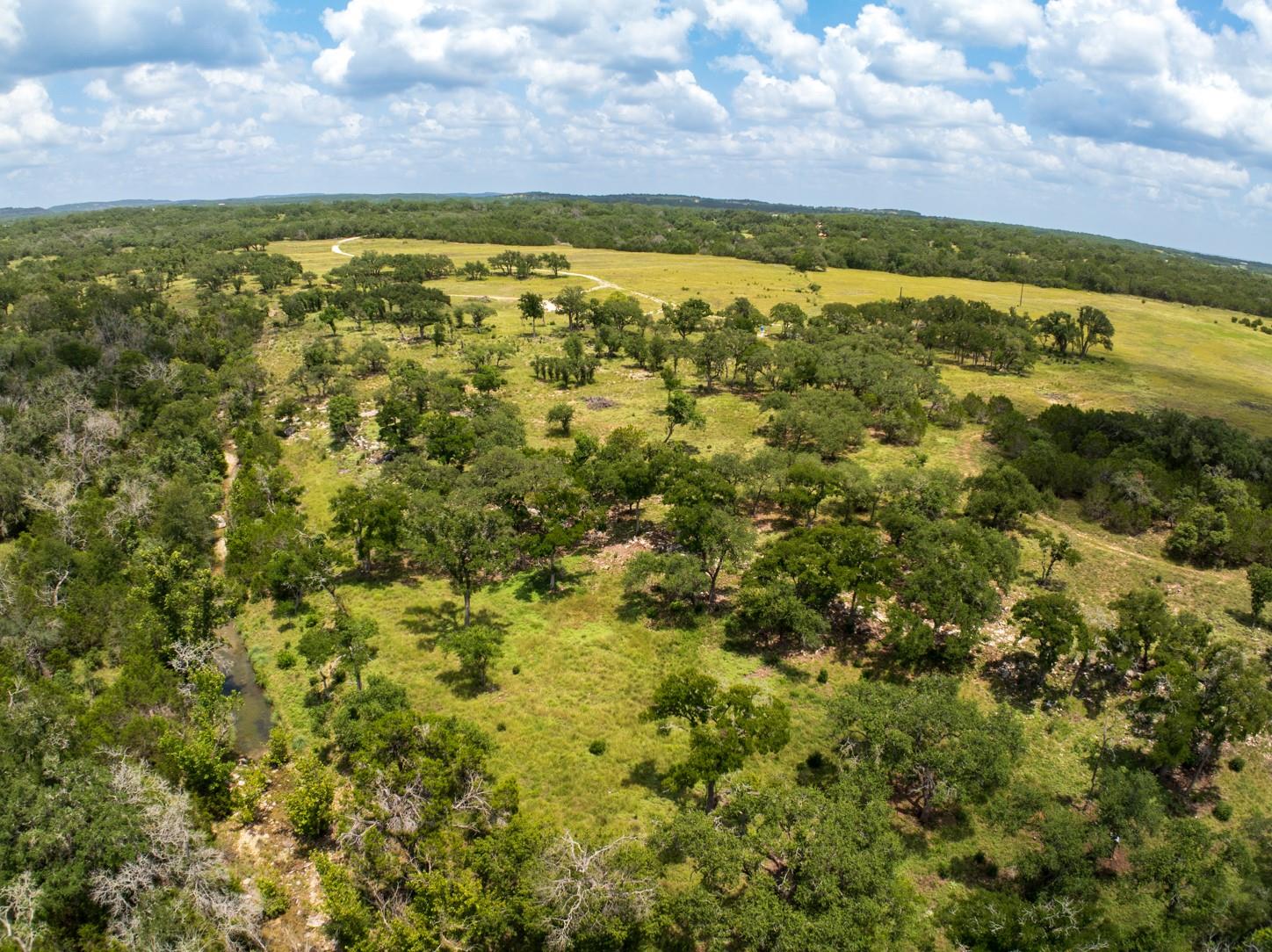 3979 Chimney Valley Rd, Blanco, TX 78606