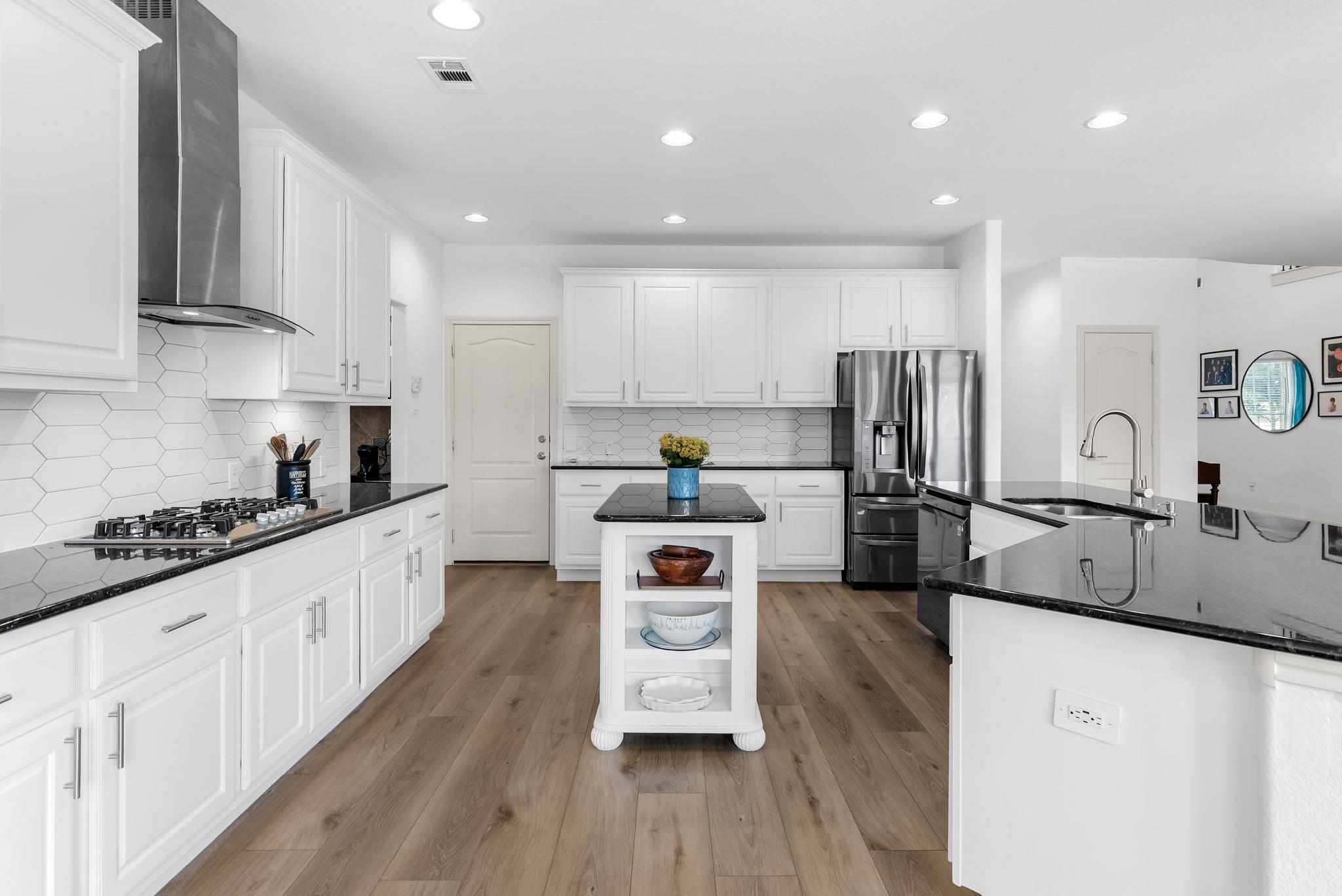 2429 Shire Ridge Dr, Austin, TX 78732