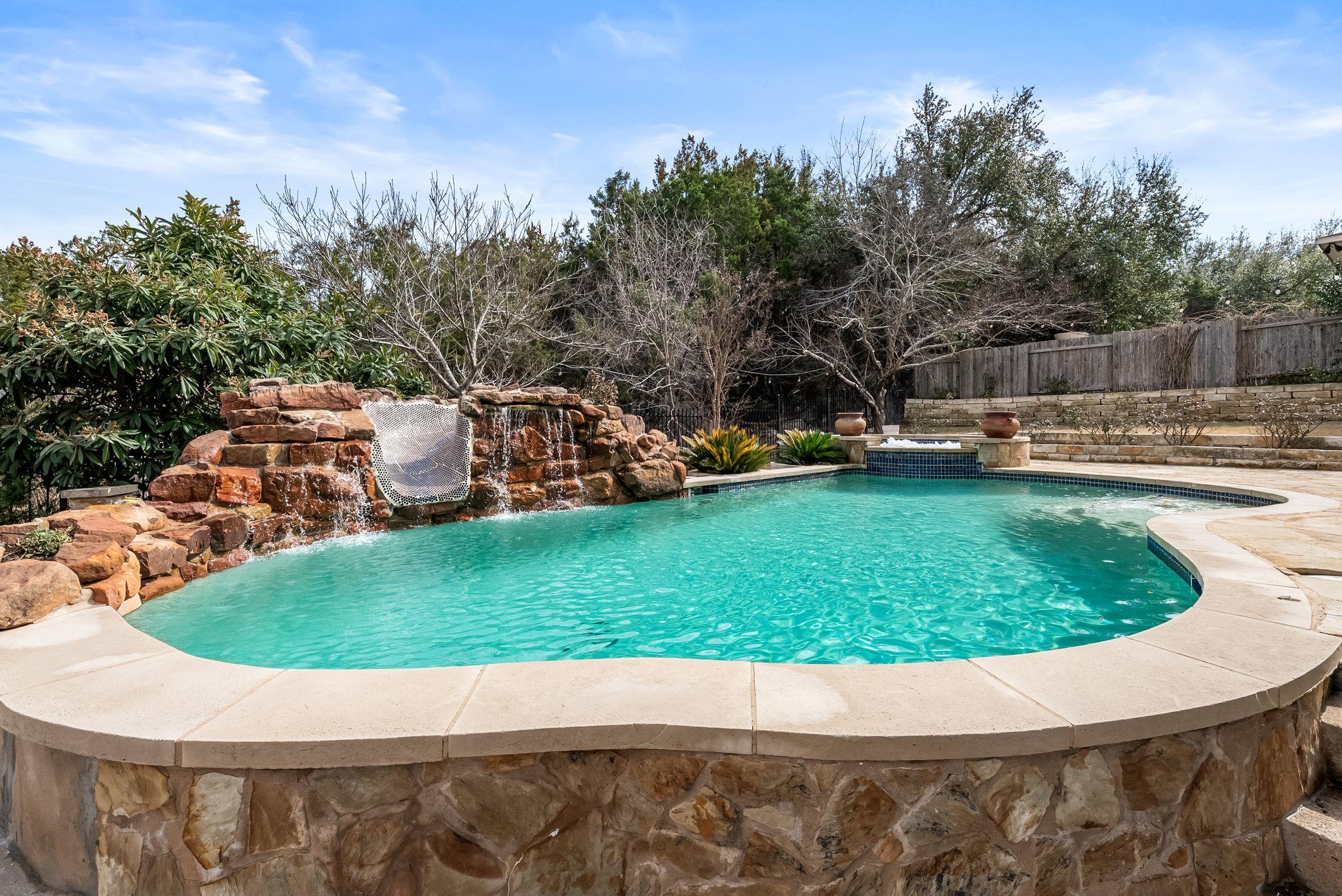 2429 Shire Ridge Dr, Austin, TX 78732