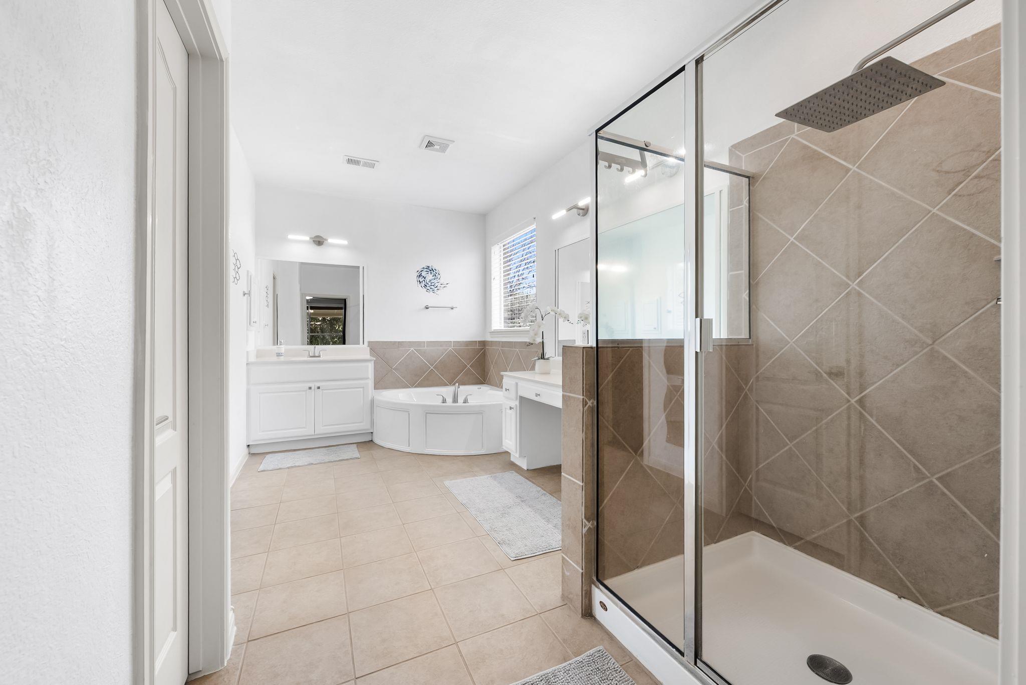 2429 Shire Ridge Dr, Austin, TX 78732