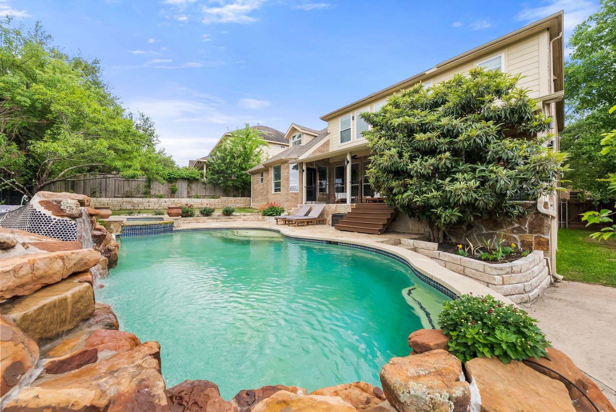 2429 Shire Ridge Dr, Austin, TX 78732