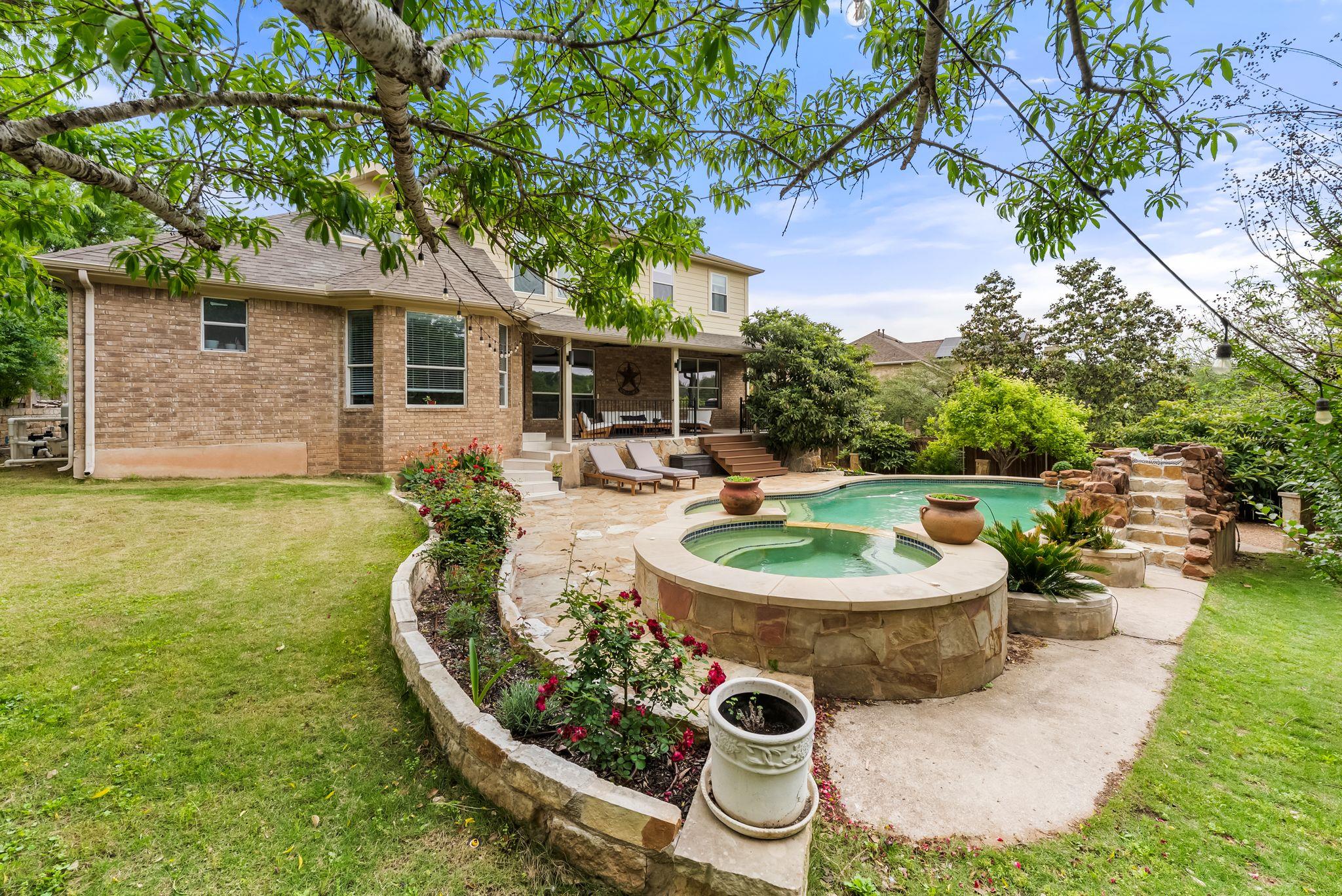 2429 Shire Ridge Dr, Austin, TX 78732