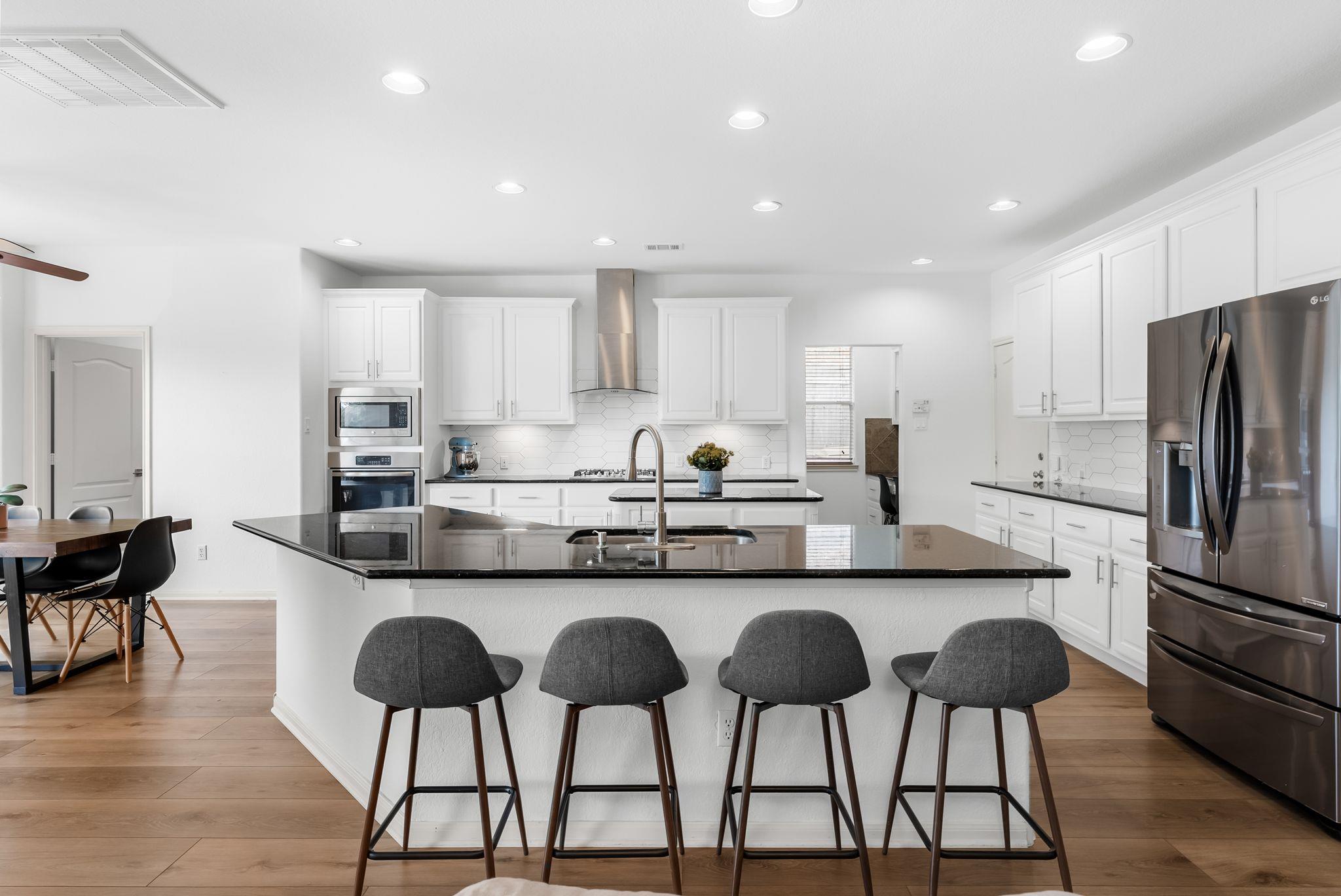 2429 Shire Ridge Dr, Austin, TX 78732