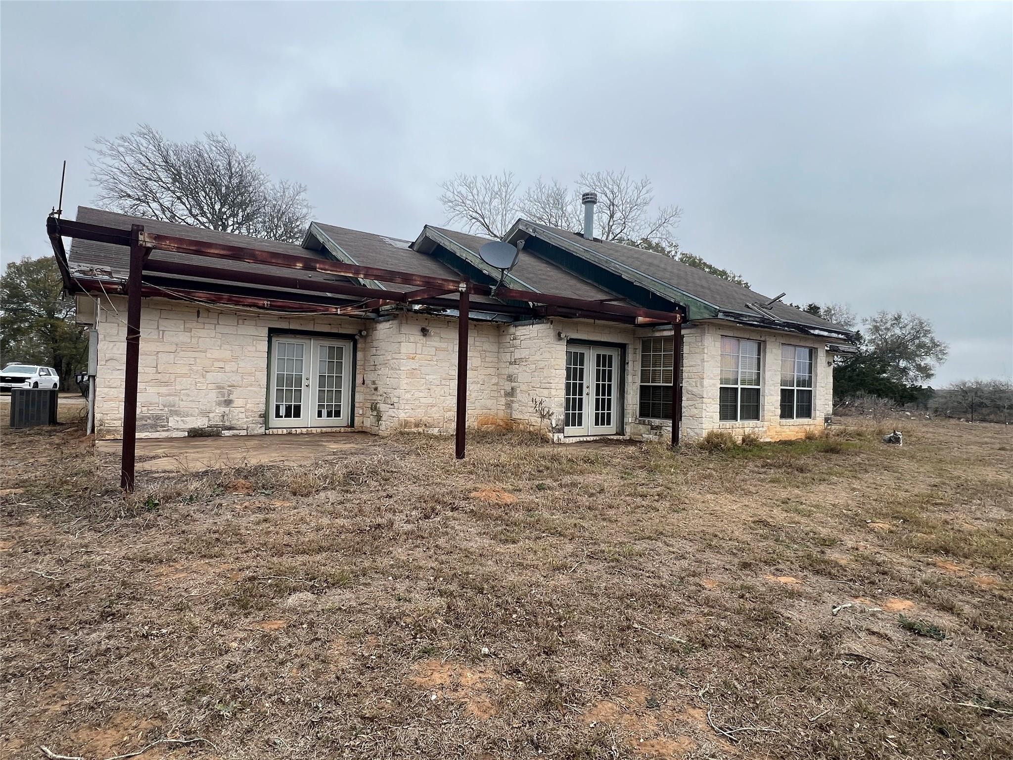 1448 Private Road 6013, Giddings, TX 78942
