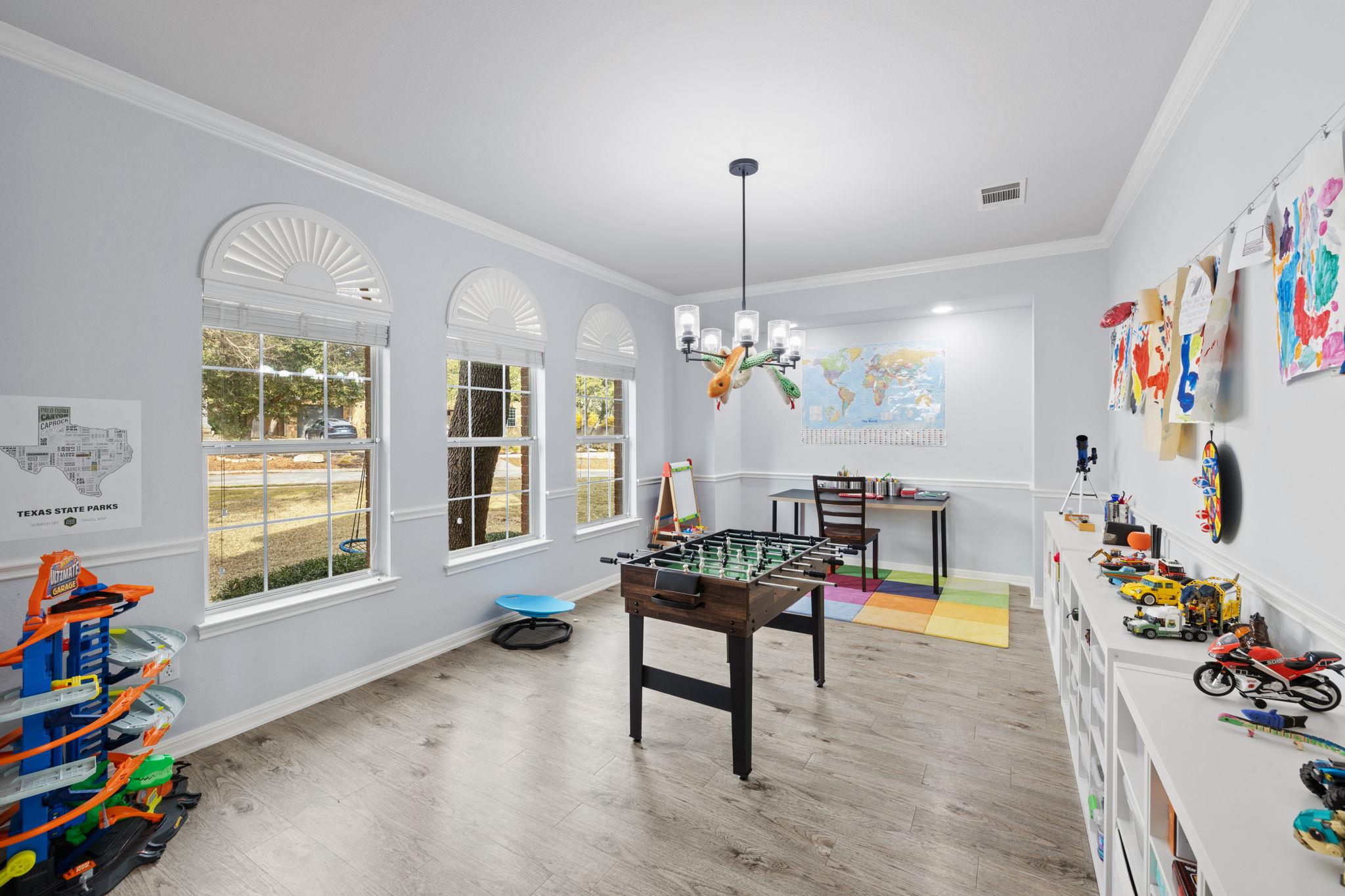 136 Eaton Ln, Austin, TX 78737