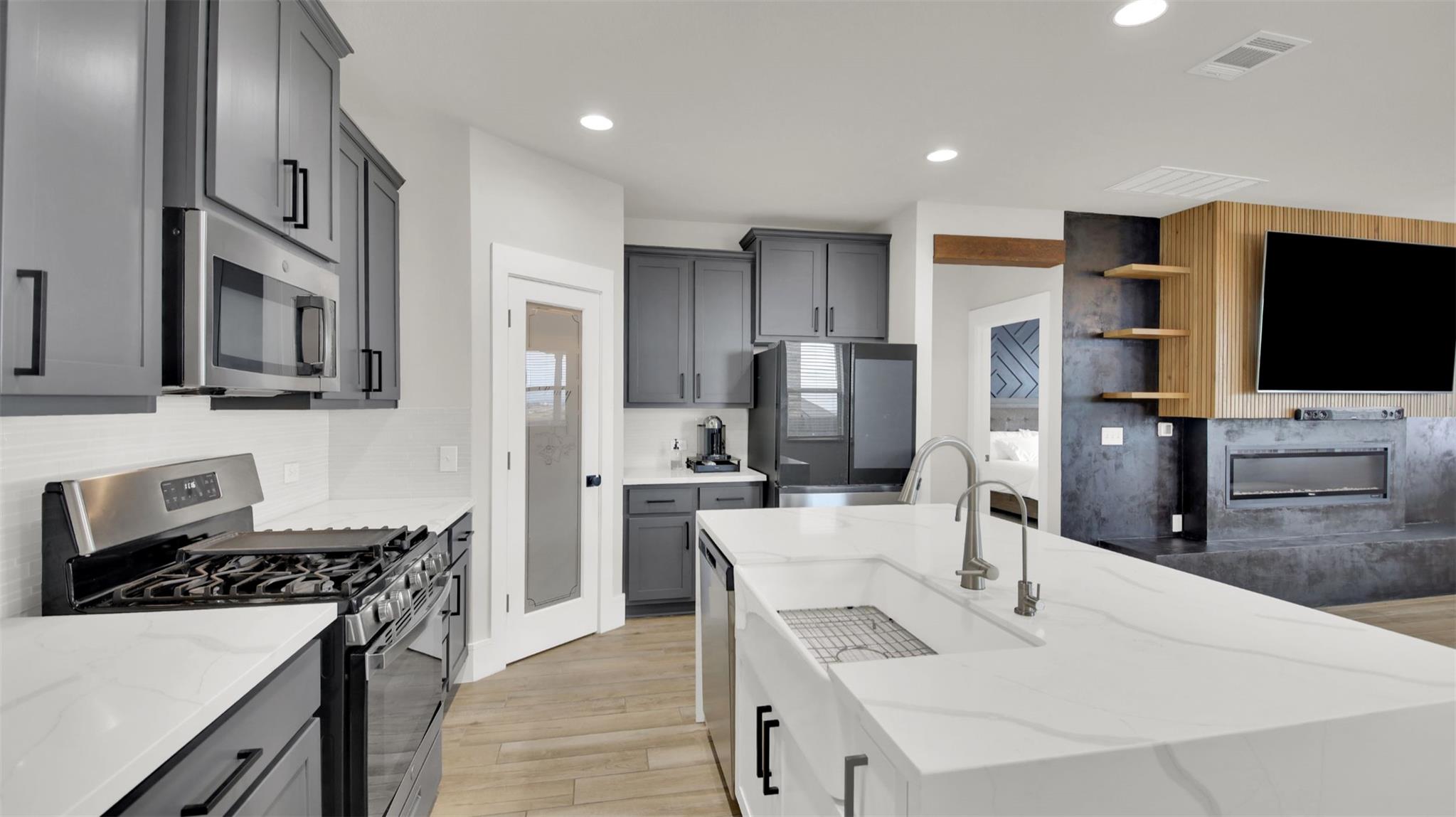 964 Pepperbark Loop, Buda, TX 78610