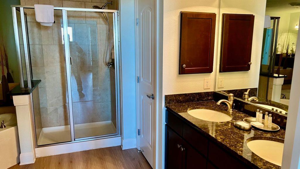 98 Island Dr # 33, Horseshoe Bay, TX 78657