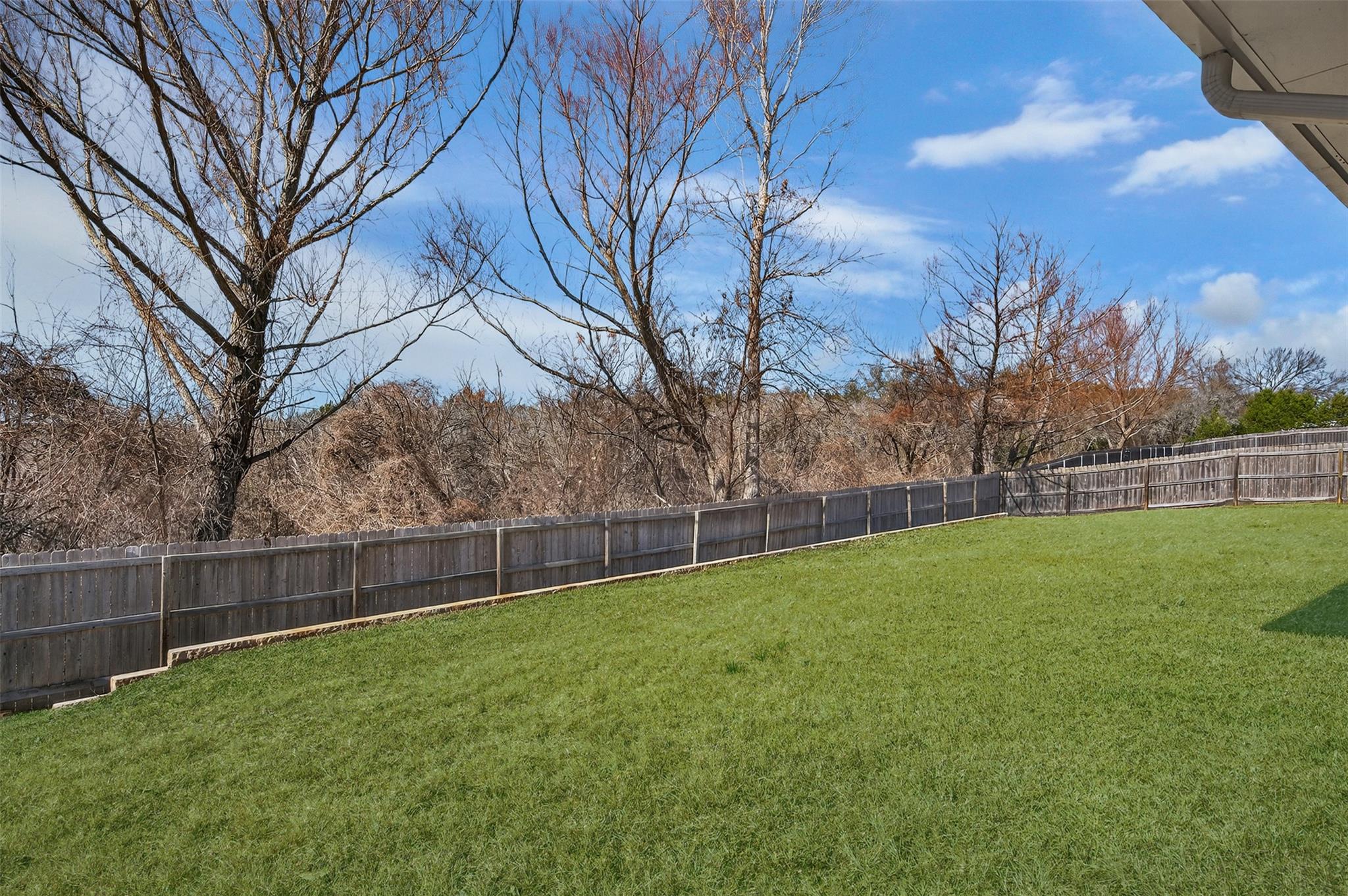 2068 Pirtle Dr, Salado, TX 76571